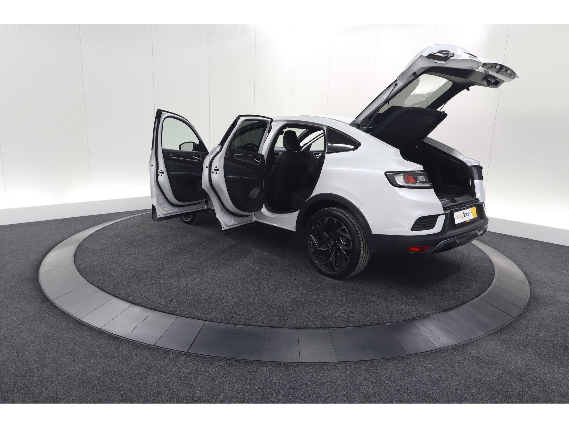 Renault Arkana 1.6 E-Tech hybrid 145 Esprit Alpine | 360 Camera | Adaptieve Cruise Control | Pack Winter | Dodehoekdetectie