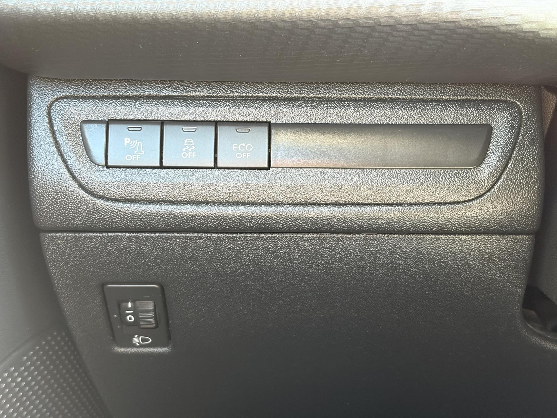 Peugeot 2008 1.2 PureTech Active 110pk,Dealer Onderhouden,Navi,Carplay,Airco,Cruise,Pdc,N.A.P,Apk tot 05-2027