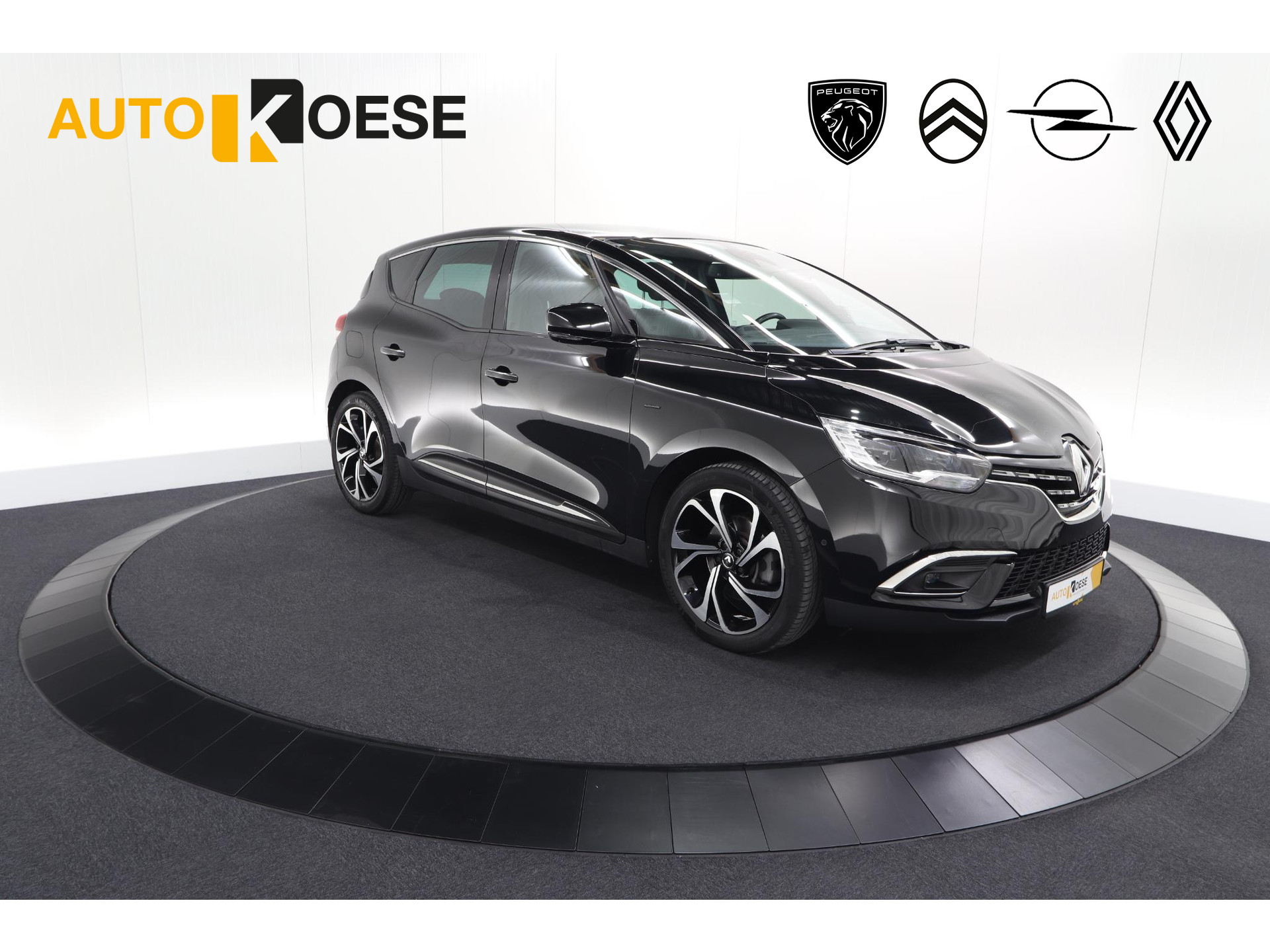 Renault Scénic TCE 160 EDC Black Edition | Trekhaak | Adaptieve Cruise Control | BOSE Premium Audio | Panoramadak