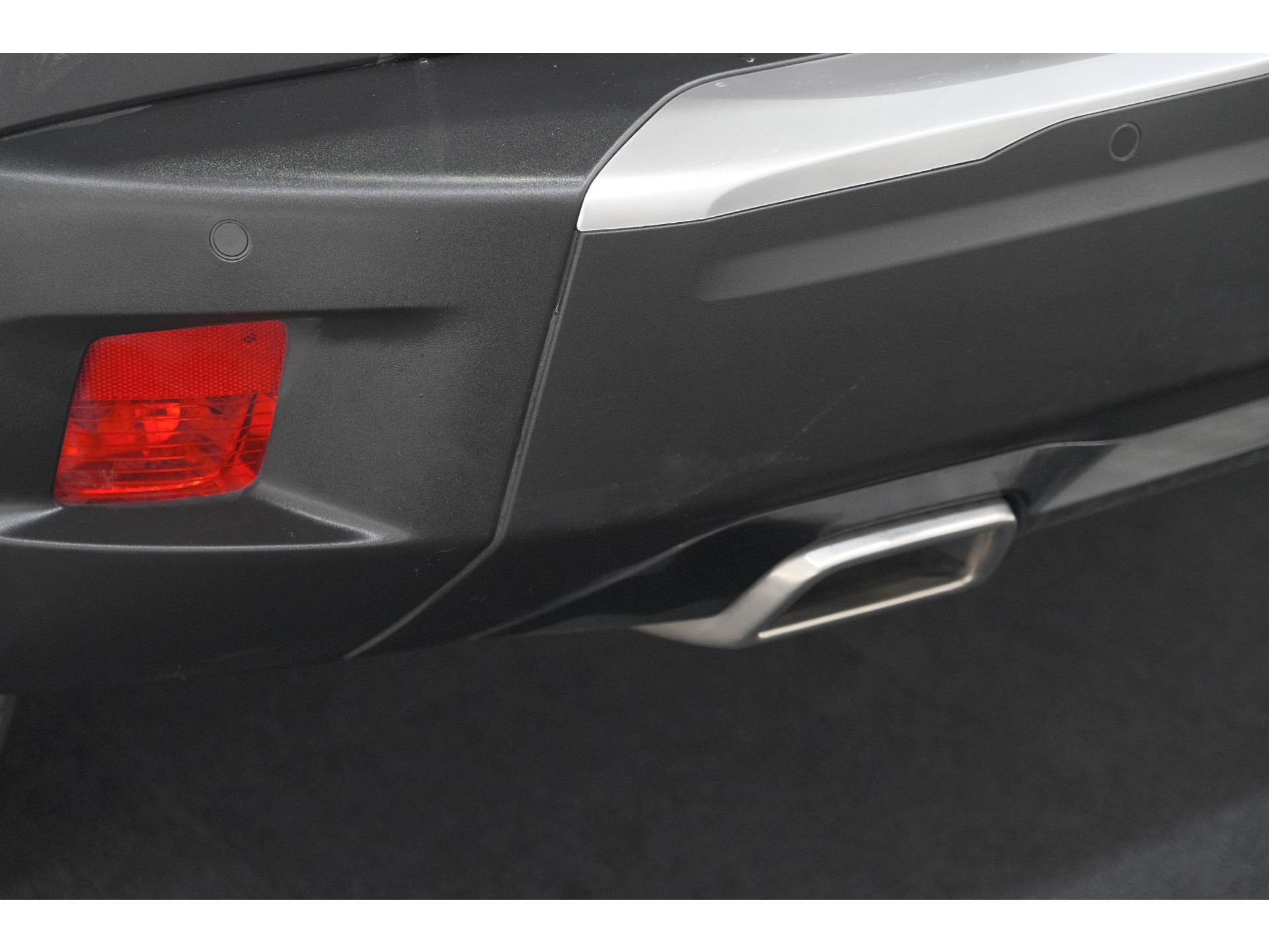 Peugeot 2008 PureTech 130 EAT8 GT | Camera | Dodehoekdetectie | Apple Carplay | Pack Winter