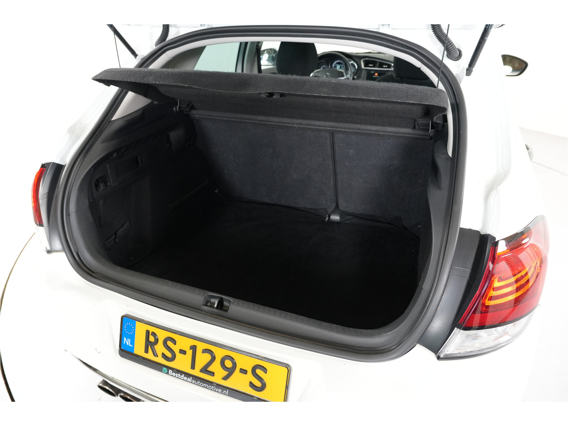 Citroën C4 1.2 PureTech Feel Collection | Trekhaak | Pano | Cruise | Stl. verw. | Climate | PDC |