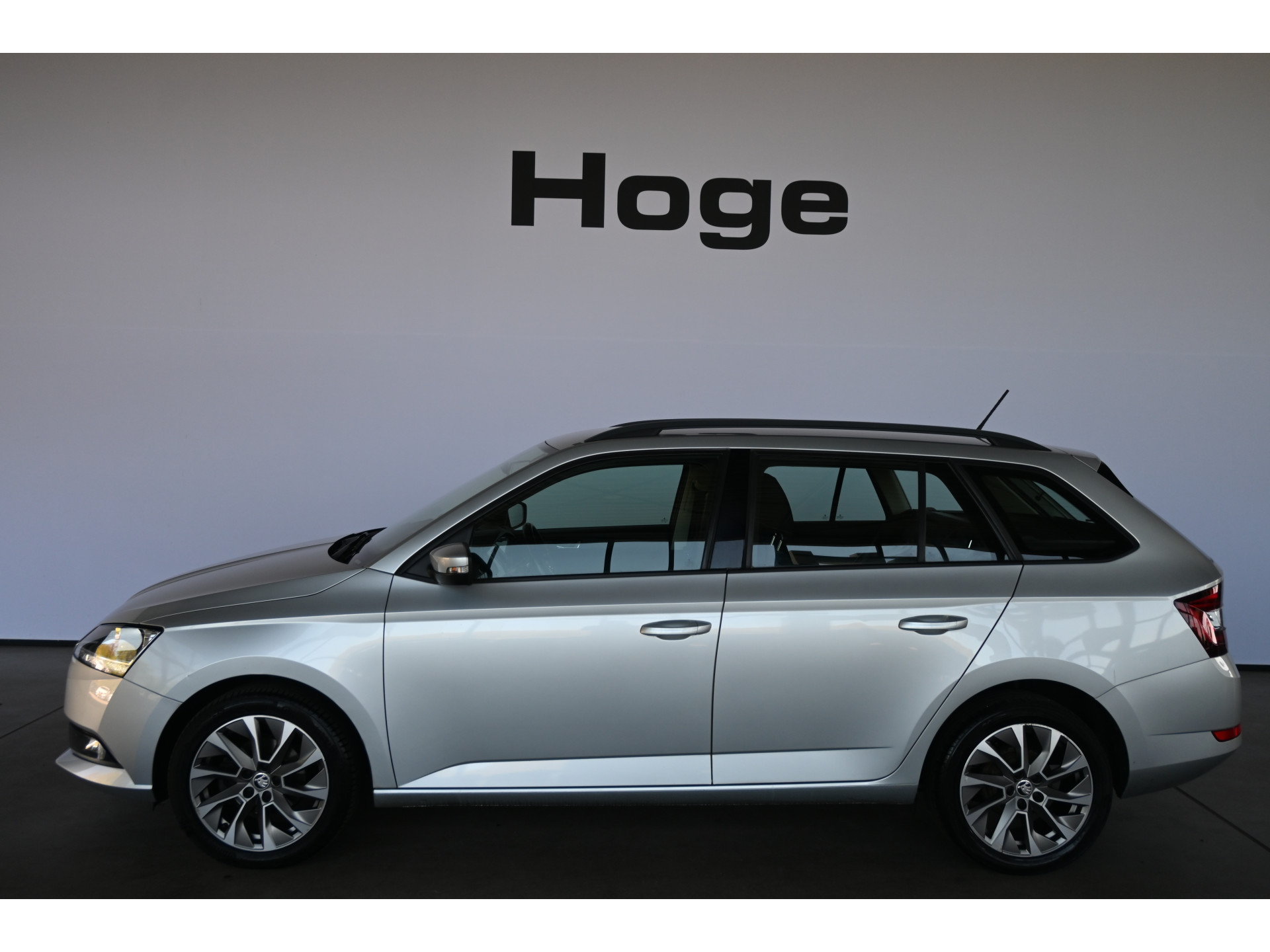 ŠKODA Fabia Combi 1.0 TSI Business Edition Airco Navigatie LED Cruise Control 1e Eigenaar Rijklaarprijs! Inruil Mogelijk!