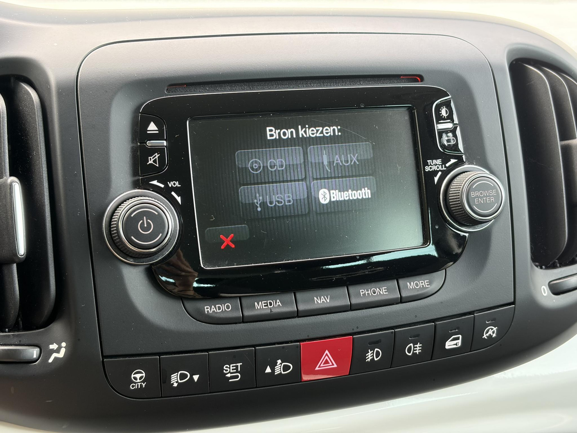 Fiat 500 L 0.9 TwinAir Trekking ✓2e Eigenaar✓Navi✓Stoelverw✓105pk✓Halfleder✓Airco✓Cruise✓6 Bak✓17''Lm velgen✓Pdc✓Zeer Zuinig✓N.A.P✓Apk tot 04-2027