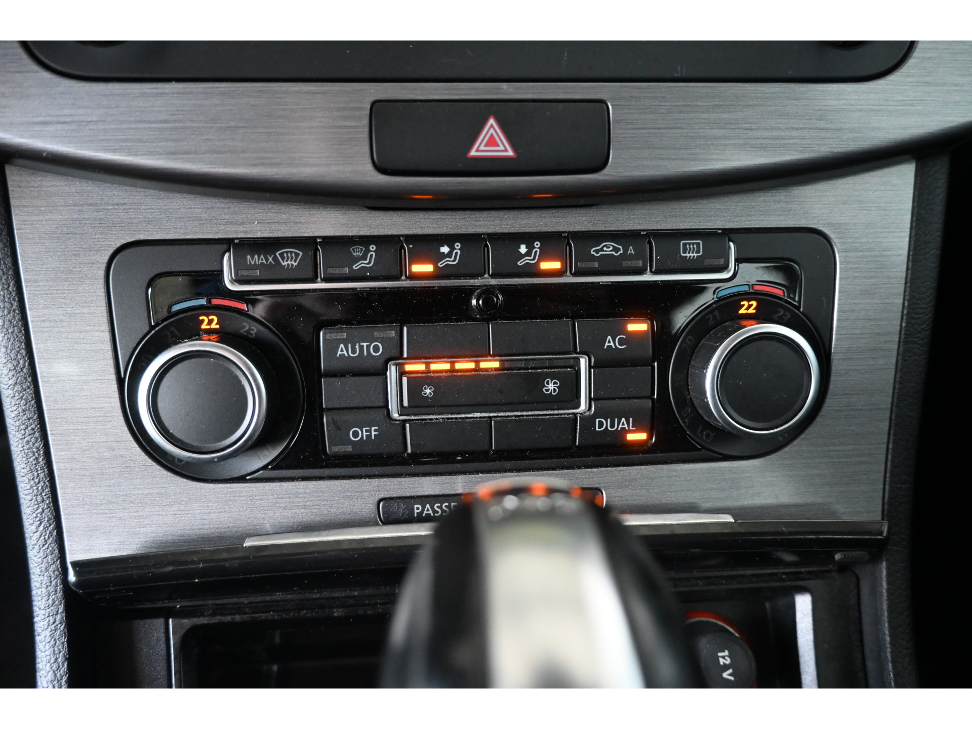 Volkswagen Passat Variant 1.4 TSI Comfortline BlueMotion Automaat Clima Cruise control Trekhaak Lichtmetaal Inruil Mogelijk!
