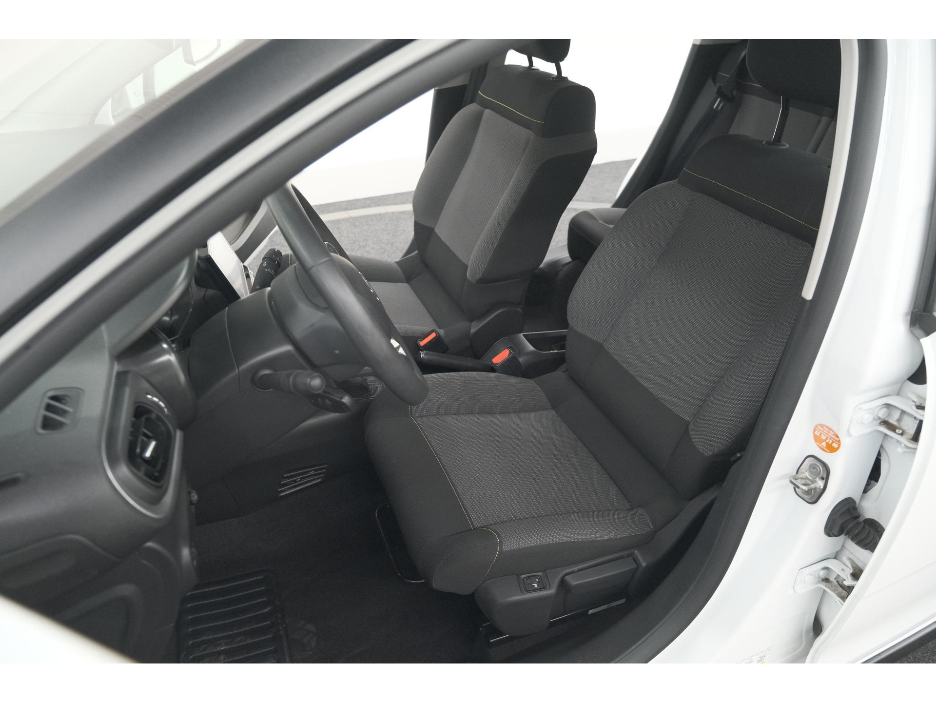 Citroen C3 PureTech 82 Feel | Climate Control | Apple Carplay | Cruise Control | Stoelverwarming