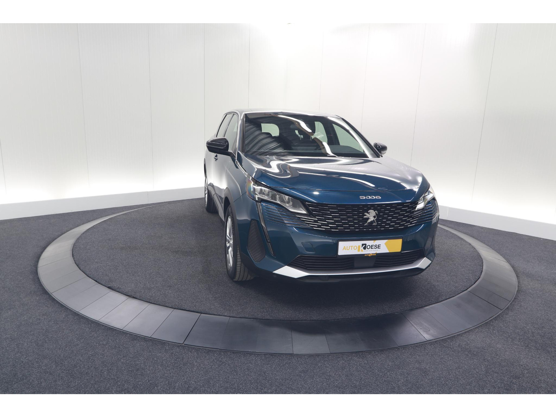 Peugeot 5008 PureTech 130 EAT8 Active Pack | 7 Zitplaatsen | Camera | Navigatie | Apple Carplay | Parkeersensoren