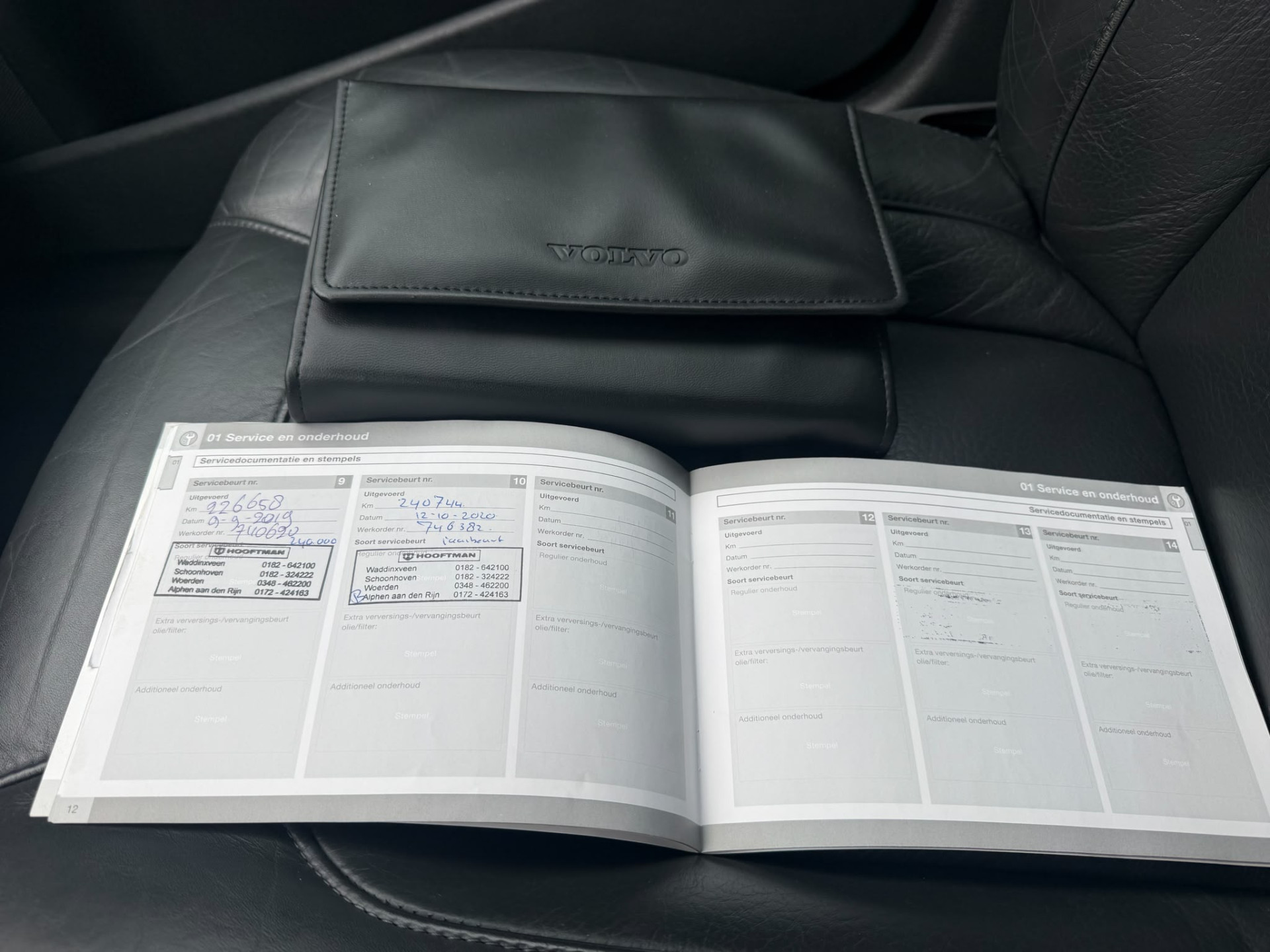 Volvo V70 2.0T R-Edition | 3E EIGENAAR | AUTOMAAT | LEDER | NAVI | XENON | CRUISE | TREKHAAK |