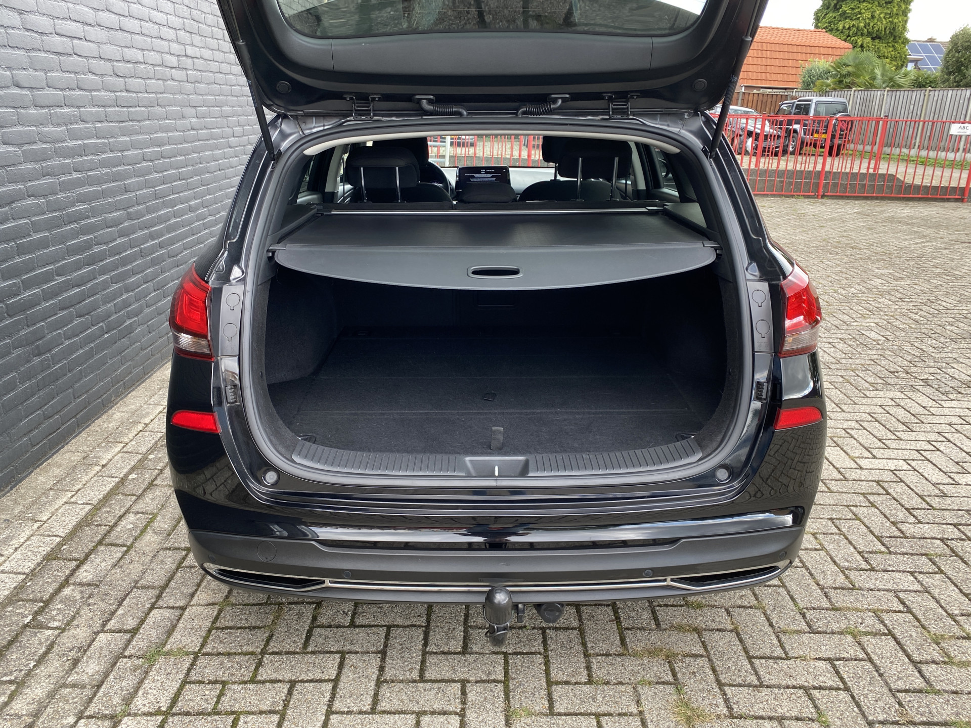 Hyundai i30 Wagon 1.5 T-GDi  MHEV 160 pk Comfort Smart AUT. | navigatie | stoel-/stuurverw. | camera | trekhaak | parkeersensoren