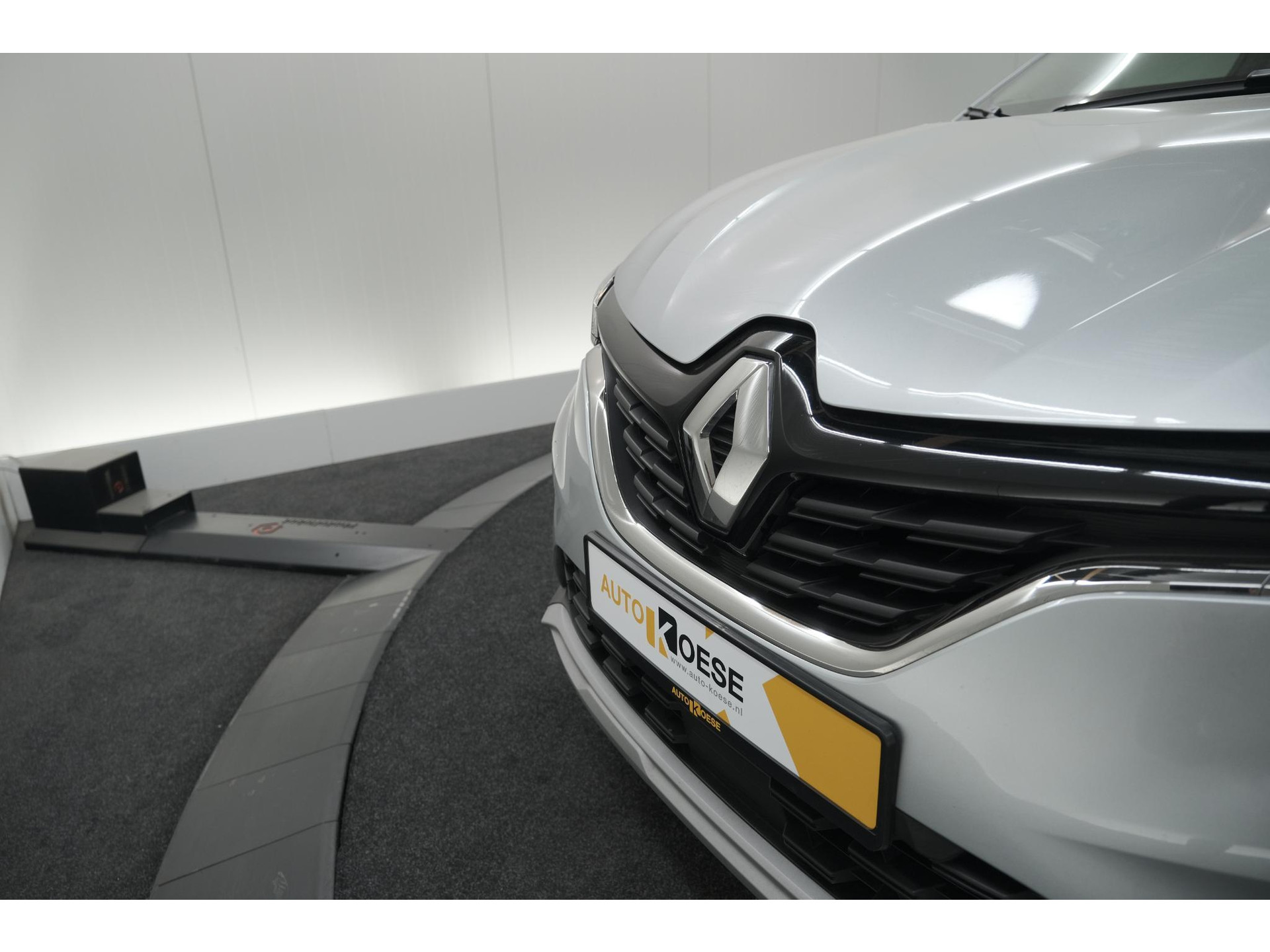 Renault Captur TCe 90 Evolution | Parkeersensoren | Navigatie | Allseason Banden | Apple Carplay