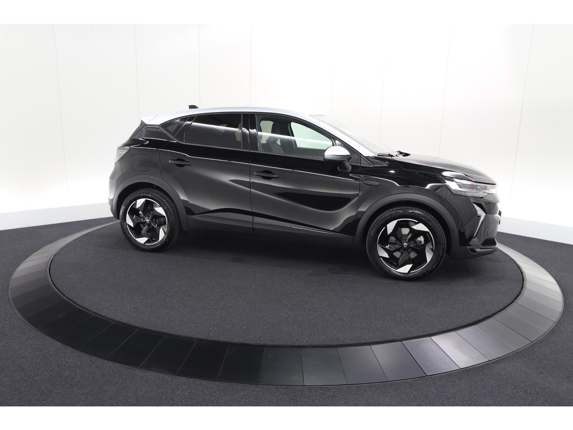 Renault Captur 1.8 E-Tech full hybrid 160 techno | Camera | Adaptieve Cruise Control | Navigatie