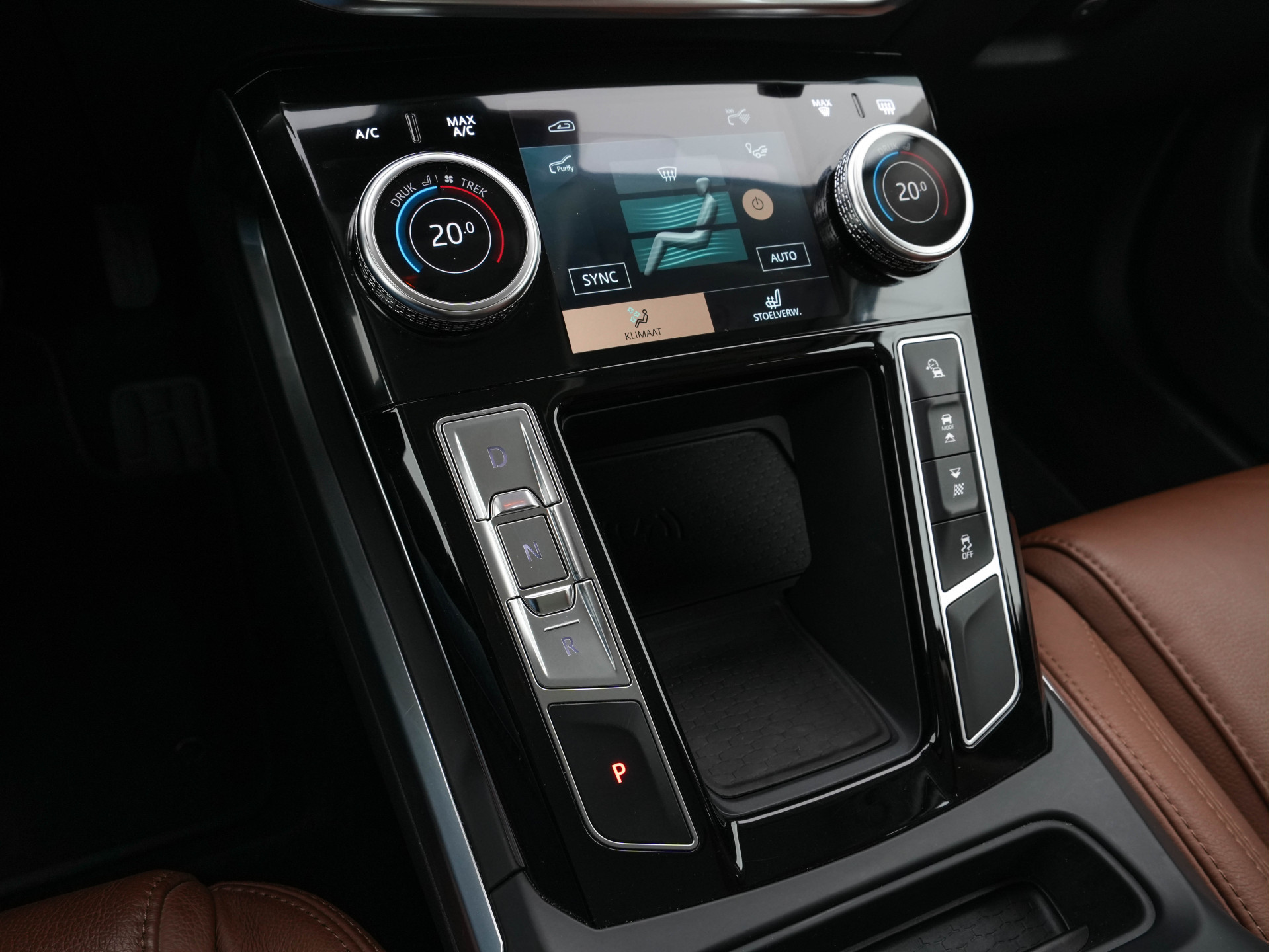 Jaguar I-PACE EV320 S AWD Business Pack 90 kWh [ 3-Fase ] {SOH-88%} (INCL-BTW) *LEATHER | FULL-LED | MERIDIAN-AUDIO | DIGI-COCKPIT | KEYLESS | DAB+ | NAVI-FULLMAP | ECC | HEATED-COMFORTSEATS | PDC | SURROUND-VIEW | CRUISE | LANE-ASSIST | TOWBAR | 20''A