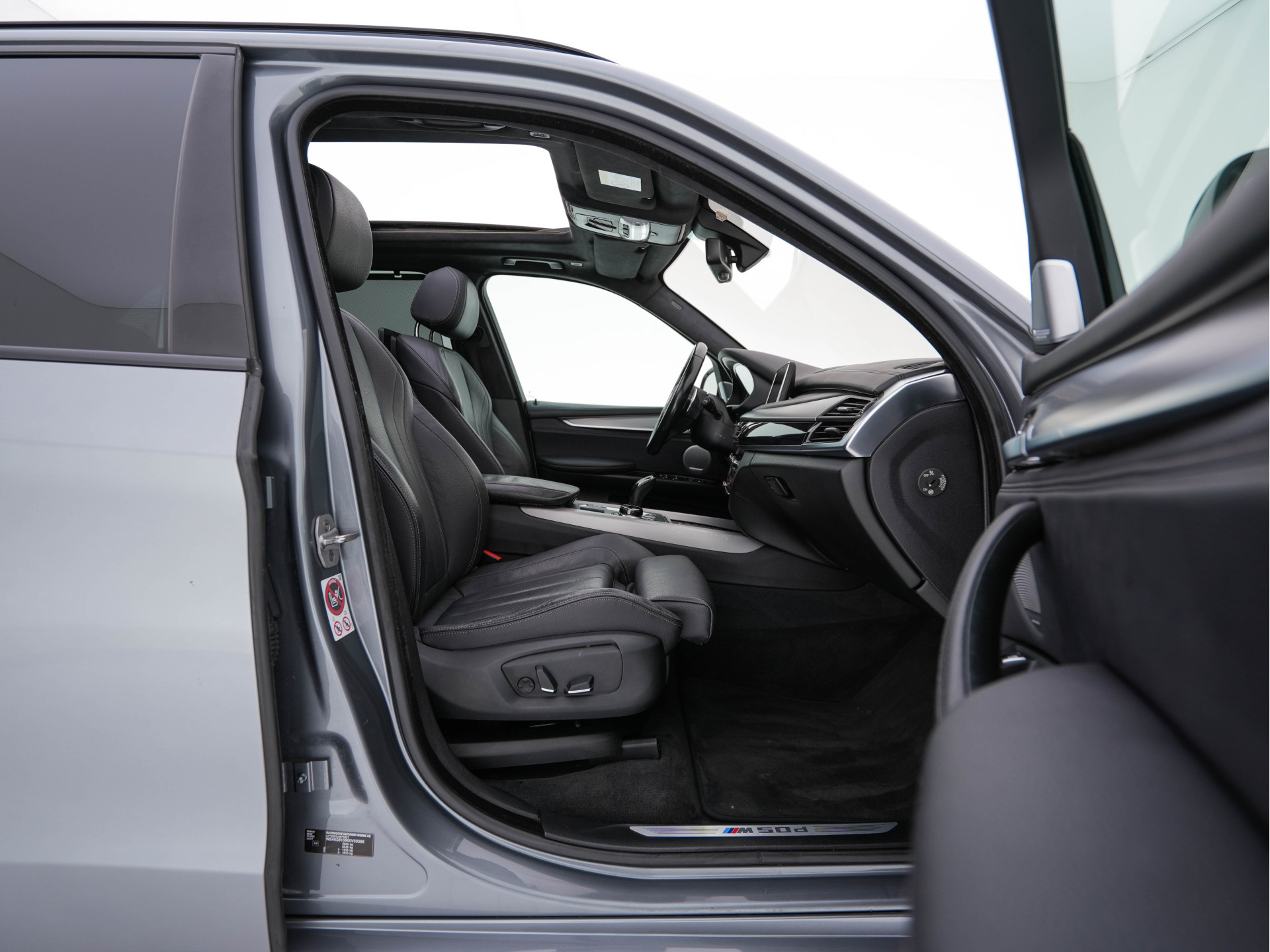 BMW X5 M50d M-Aerodinamica Aut. *PANO | HEAD-UP | LEATHER | ADAPTIVE-CRUISE | SOFT-CLOSE | BANG&OLUFSEN | TOP-VIEW | BLINDSPOT | NIGHT-VISION | MEMORY-PACK | DIGI-COCKPIT | HEATED-COMFORTSEATS | NAVI-FULLMAP |