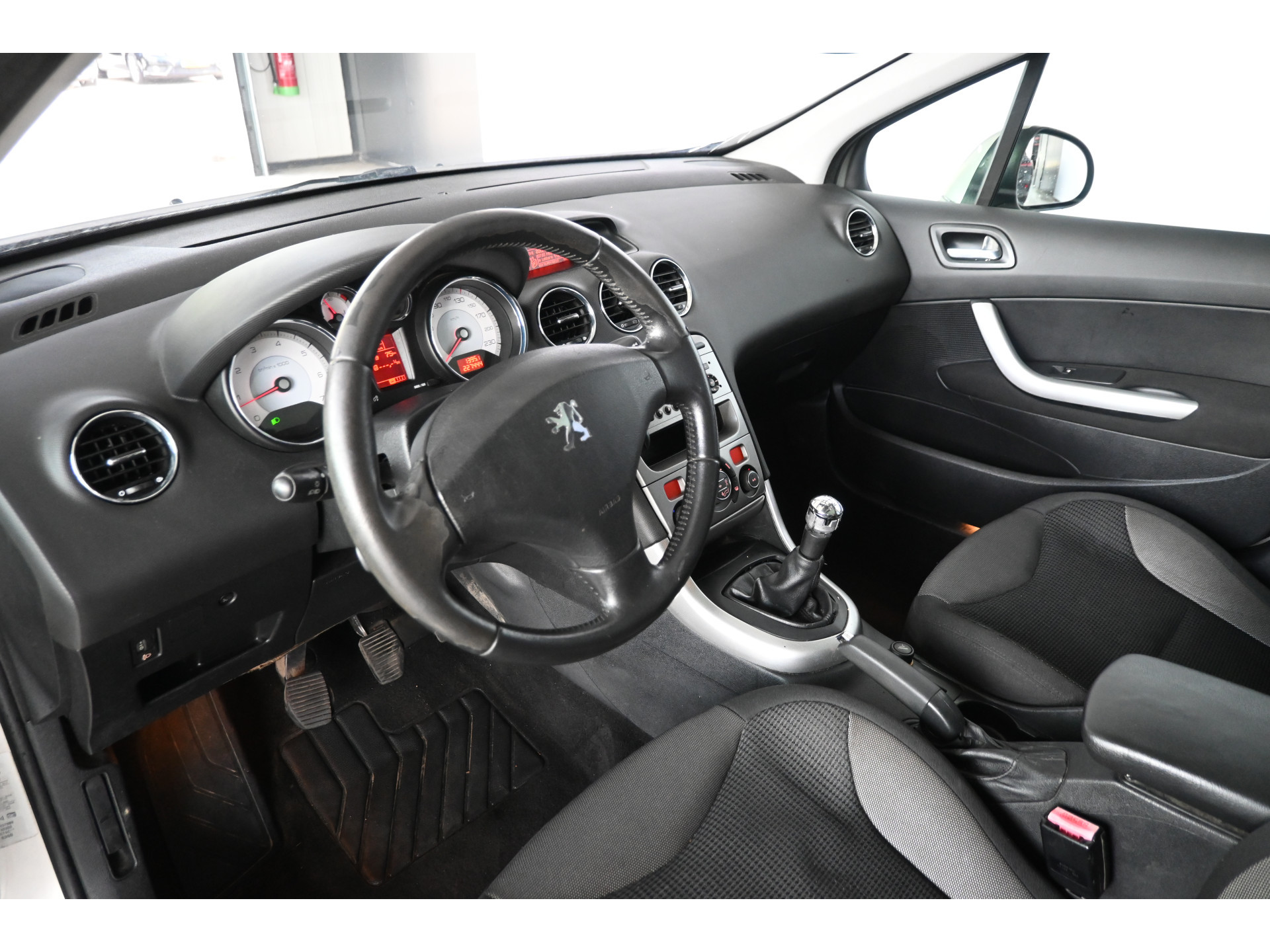 Peugeot 308 1.6 THP XT Airco Panoramadak Cruise Control LEES TEKST! Inruil Mogelijk!