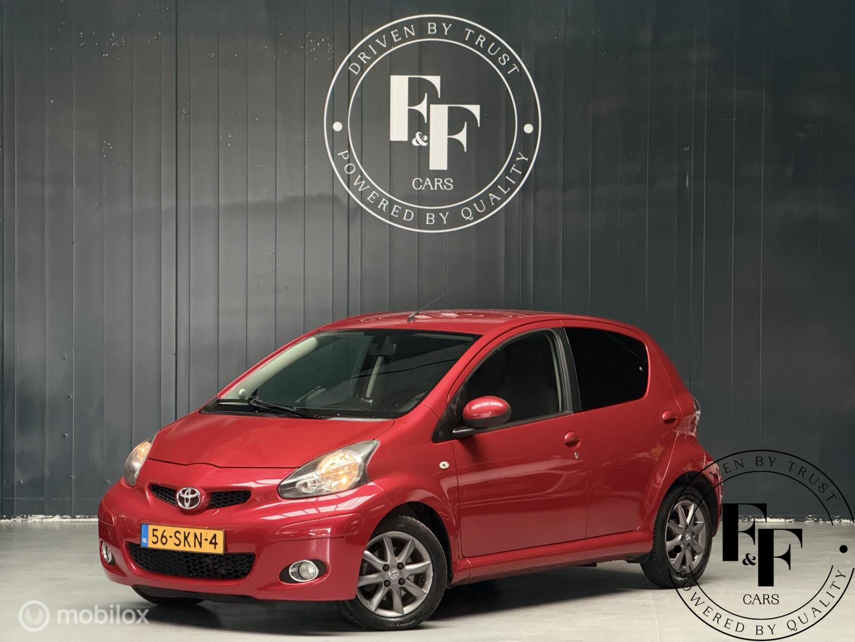 Toyota Aygo 1.0-12v Aspiration Red Navigator|Automaat|NAP|Navi