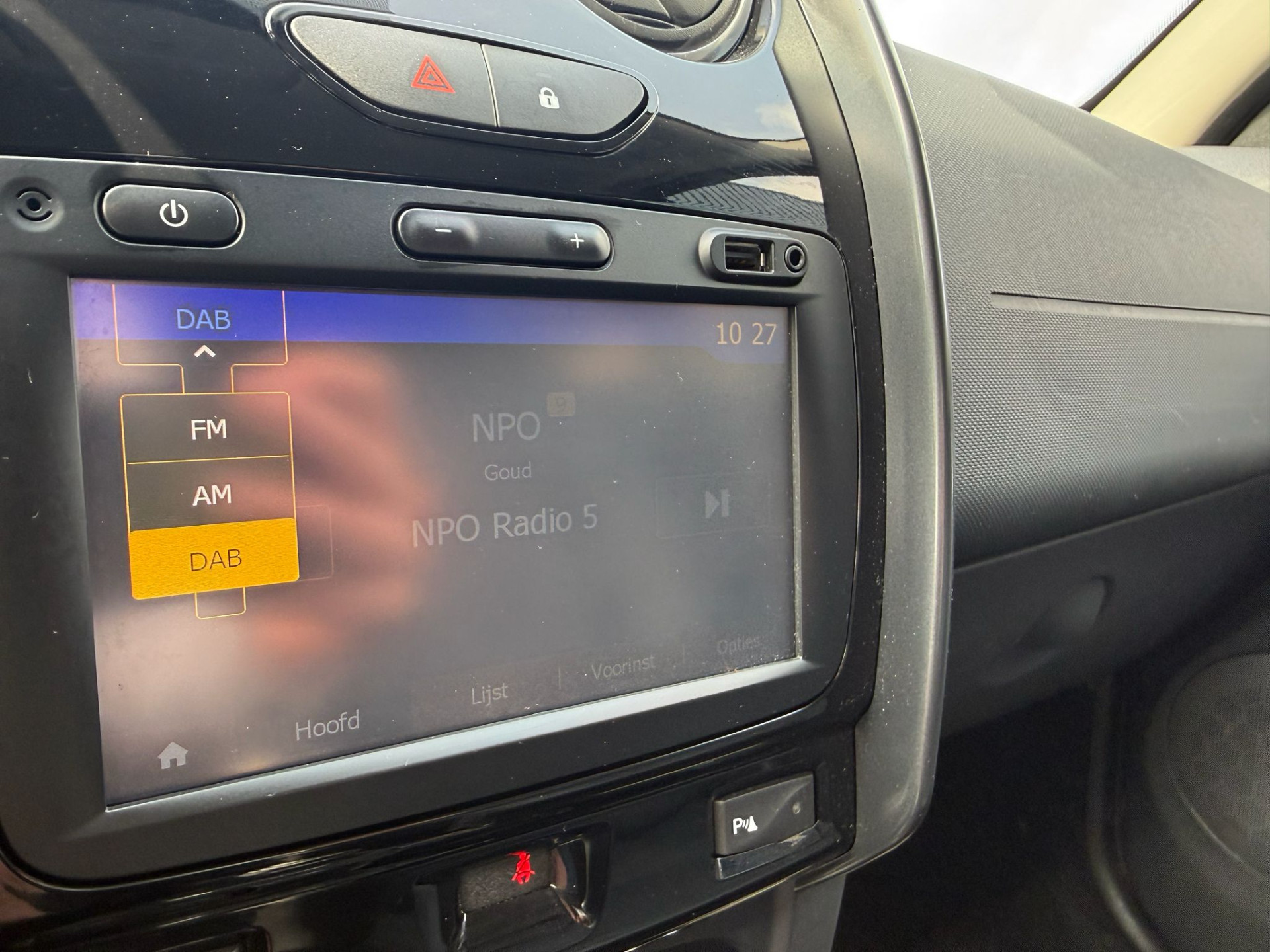 Dacia Duster 1.2 TCe 4x2 Blackshadow | 1E EIGENAAR | 3/6/12MND GARANTIE | CRUISE | NAVI | DAB | AIRCO | LMV | ELECRAMEN |