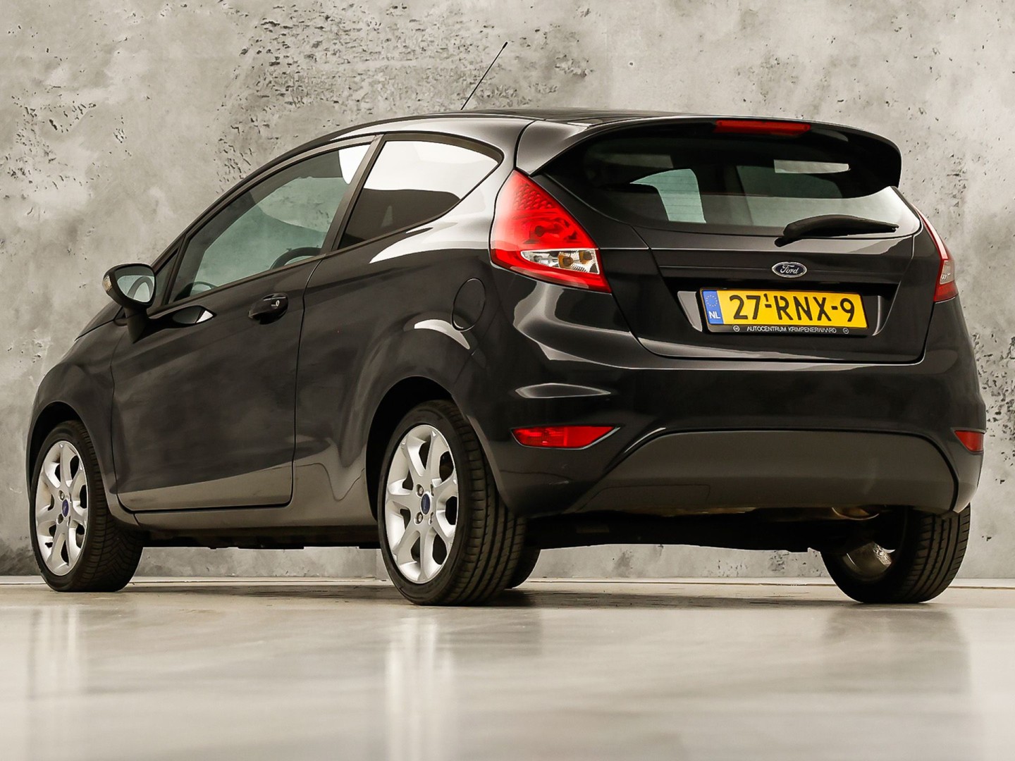 Ford Fiesta 1.25 S-Edition (AIRCO, LM VELGEN, ELEK RAMEN, GETINT GLAS, SPORTSTOELEN, MULTIFUNCTIONEEL STUURWIEL, NIEUWSTAAT)