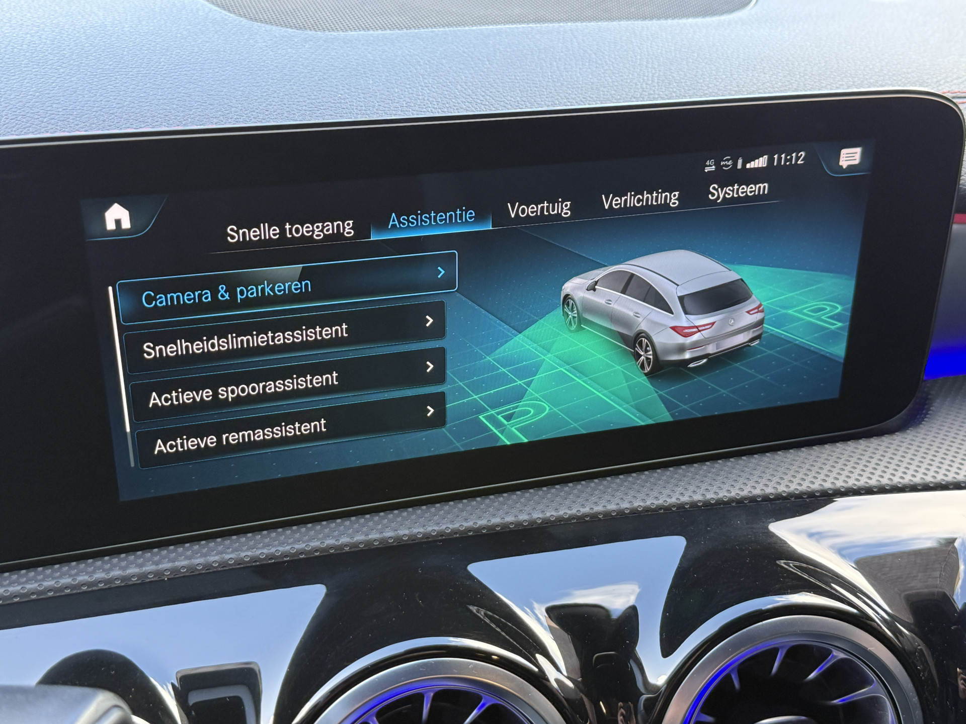 Mercedes-Benz CLA-klasse Shooting Brake 200 Business Solution AMG | Panoramadak | Sfeerverlichting | Multibeam