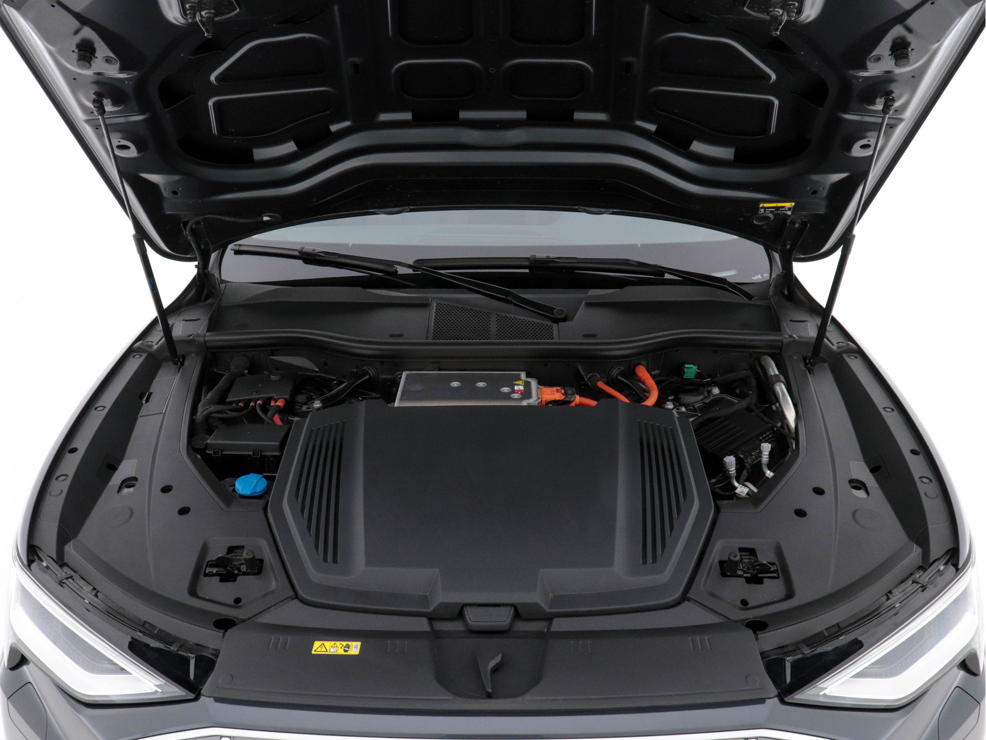 Audi e-tron E-tron 50 Quattro Launch Edition-Plus [ 3-Fase ] ( SOH-100%) (INCL-BTW)  Aut. *PANO | LUXURY-LEATHER | FULL-LED | DIGI-COCKPIT | NAVI-FULLMAP | KEYLESS | BLINDSPOT | MEMORY-PACK | ADAPTIVE-CRUISE | SHIFT-PADDLES | TOWBAR | HEATED-COMFORT-SEATS