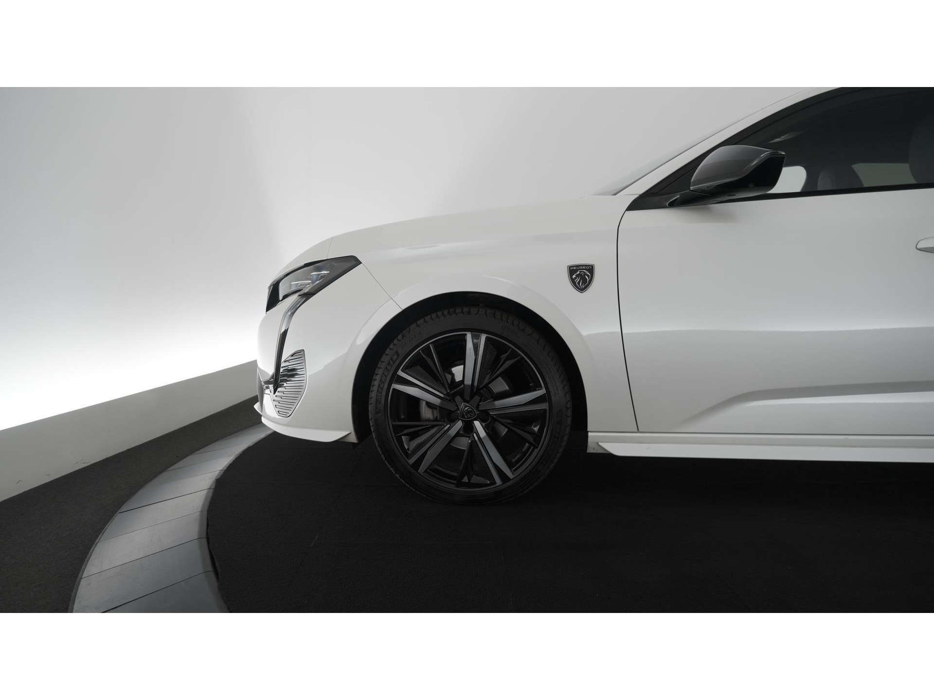 Peugeot 308 PureTech 130 GT Pack Business | Camera | Dodehoekdetectie | Apple Carplay