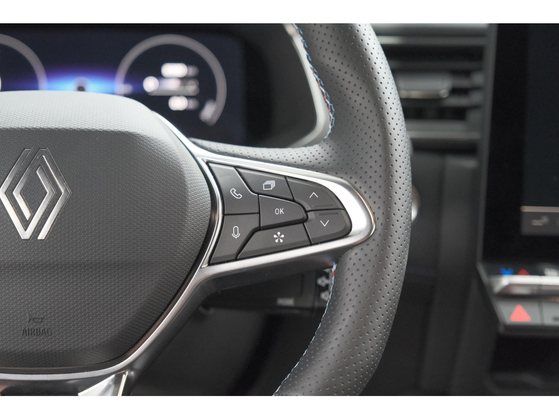 Renault Captur 1.8 E-Tech Full Hybrid 160 Esprit Alpine | Rondom Camerazicht | Dodehoekdetectie | Adaptieve Cruise Control