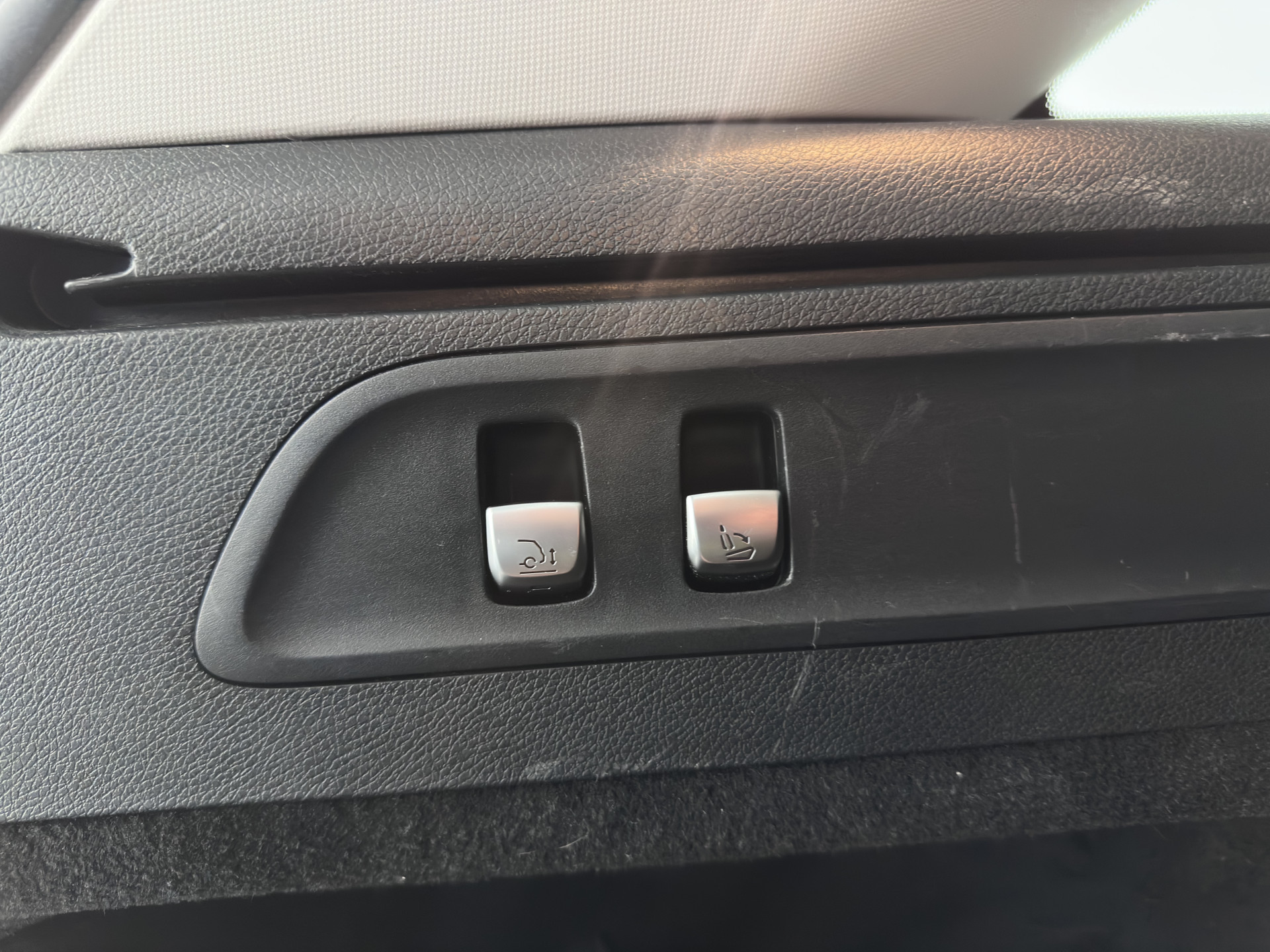 Mercedes-Benz GLC-klasse 350e 4MATIC Premium Plus Plug-in Aut. *LEATHER | FULL-LED | BLIND-SPOT | HEATED-SPORTSEATS | CAMERA | KEYLESS | AIR-SUSPENSION | ADAPTIVE-CRUISE | PRIVACY-GLASS | NAVI-FULLMAP | 20''ALU*