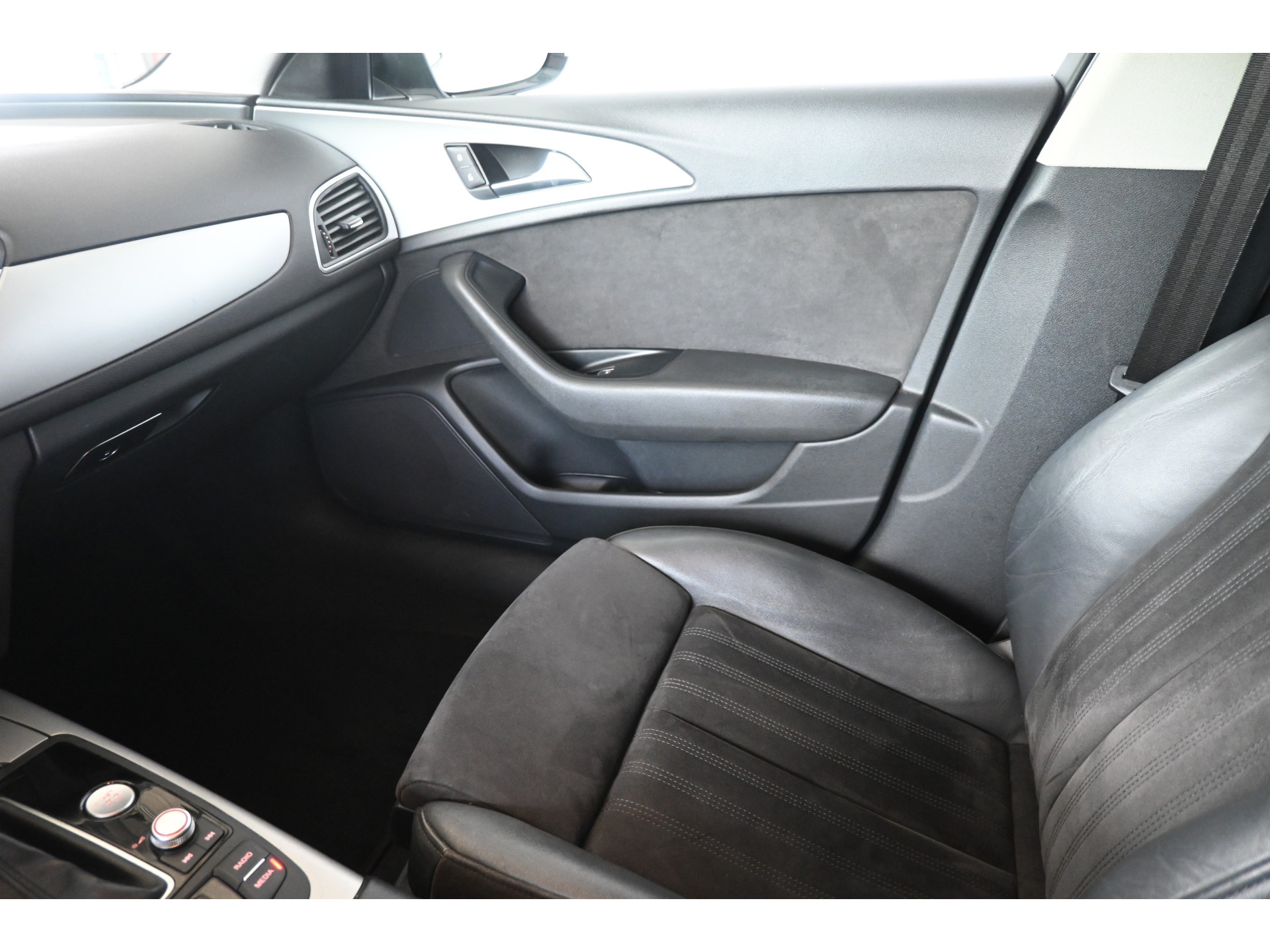 Audi A6 Limousine 2.0 TFSI S-Line Automaat Clima Navigatie Stoelverwarming Goed Onderhouden! Inruil Mogelijk!