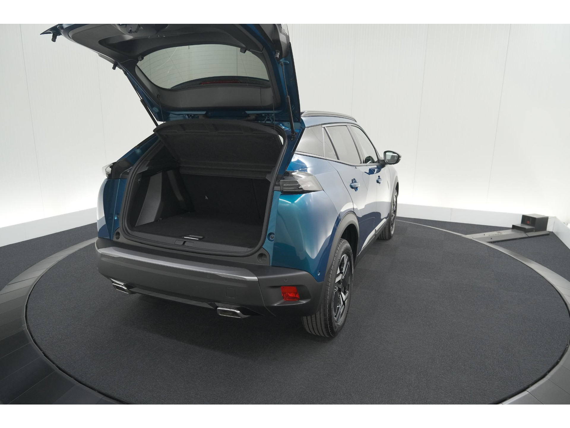 Peugeot 2008 1.2 Hybrid 145 Allure | 360 Camera | Adaptieve Cruise Control | Dodehoekdetectie