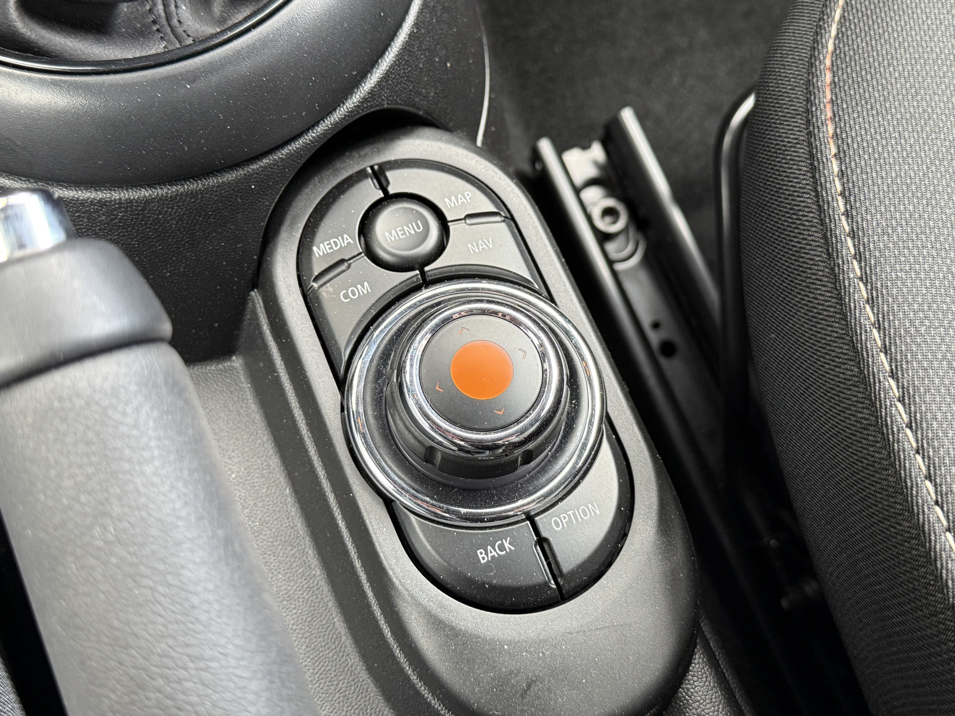 MINI 5-Deurs 1.5 Cooper Pepper | Keyless | Dealeronderhouden | All-Season