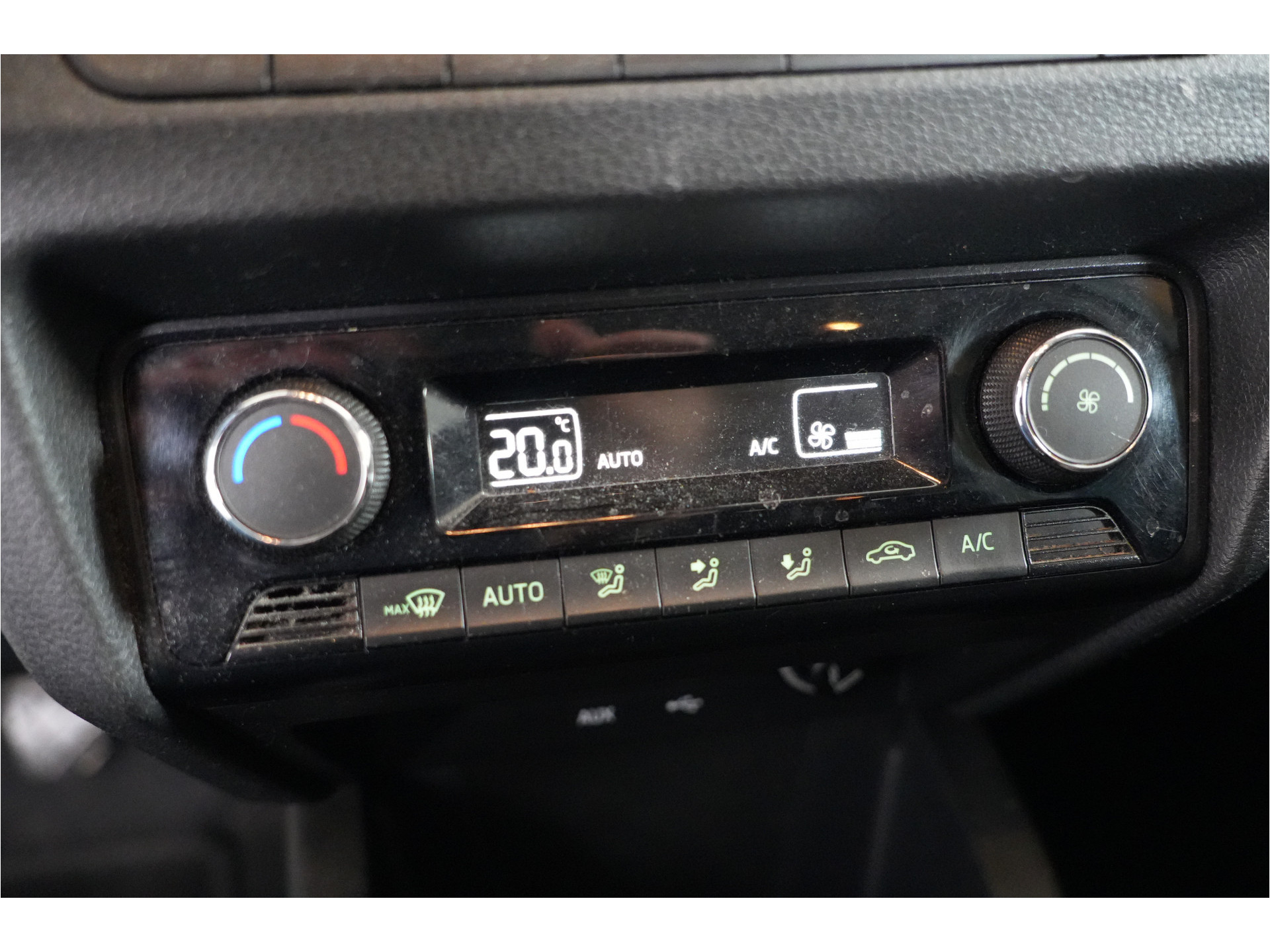 ŠKODA Fabia 1.0 TSI Drive | Navi | Cruise | PDC |