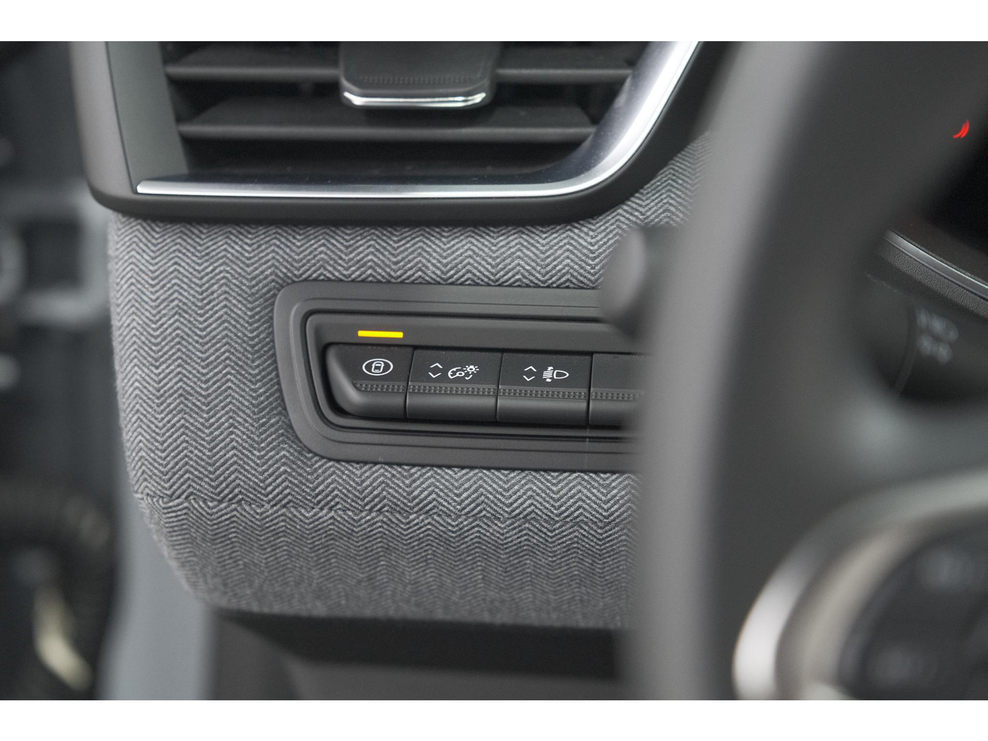 Renault Clio 1.6 E-Tech Full Hybrid 145 techno | 360 Camera | Adaptieve Cruise Control | Dodehoekdetectie | 9.3 Inch Groot Scherm