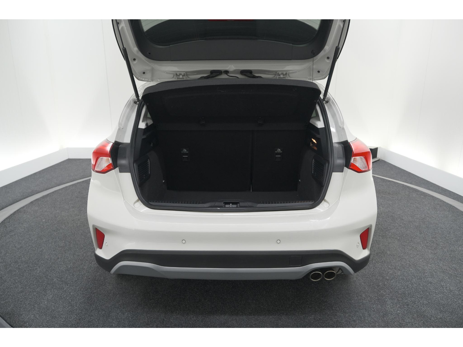 Ford Focus 1.5 EcoBoost Active Business | Lage Kilometerstand | Navigatie | Parkeersensoren | Apple Carplay