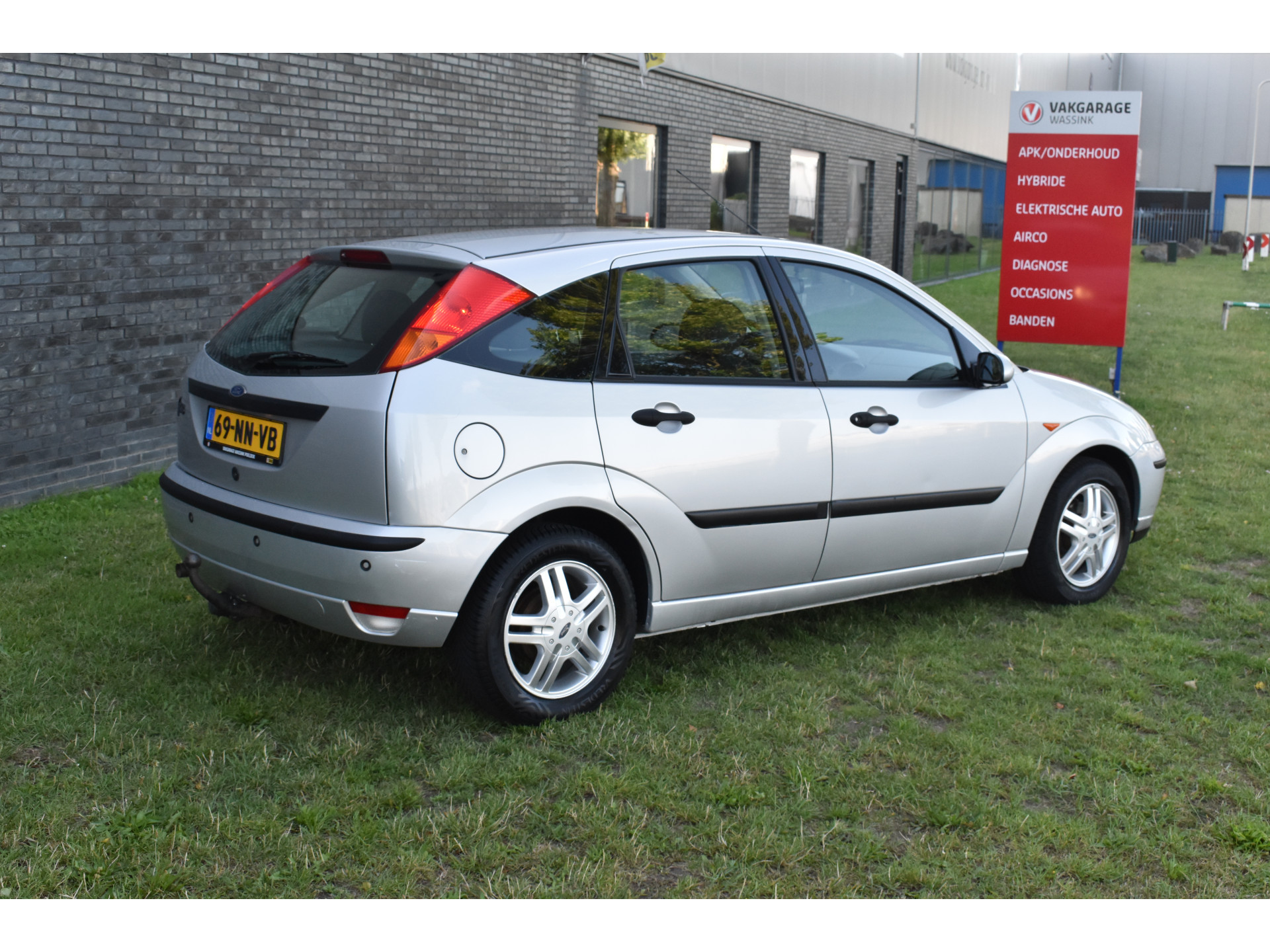 Ford Focus 1.6-16V Trend Automaat storing Airco 5-deurs 1e eigenaar Pdc Trekhaak lees goed!!! HANDELSAUTO - automaat gaat in noodloop LEES GOED