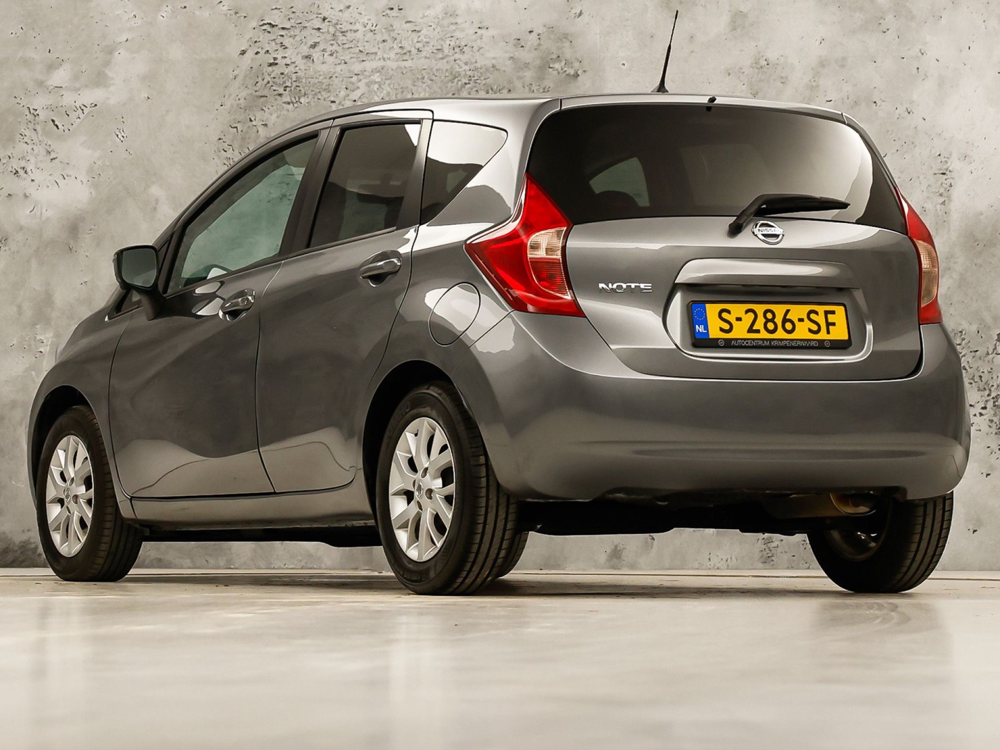 Nissan Note 1.2 Sport (AIRCO, GETINT GLAS, LM VELGEN, SPORTSTOELEN, CRUISE, NIEUWE APK, NIEUWSTAAT)