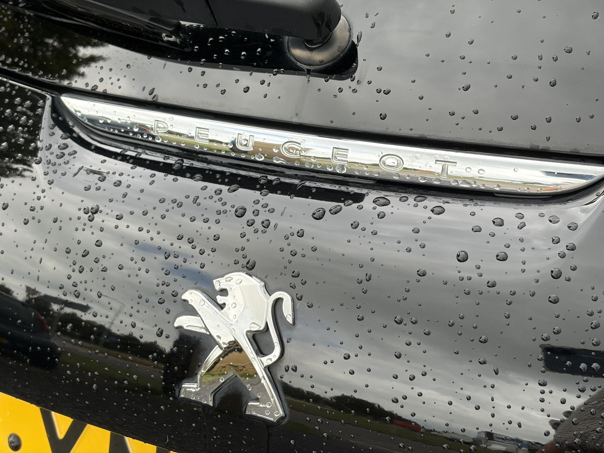 Peugeot 208 1.2 PureTech Signature ✓Net beurt gahad✓Navi✓Carplay✓Lm velgen✓Airco✓Cruise✓5 Deurs✓Pdc✓5 Deurs✓Lm velgen✓N.A.P✓Apk tot 04-2027