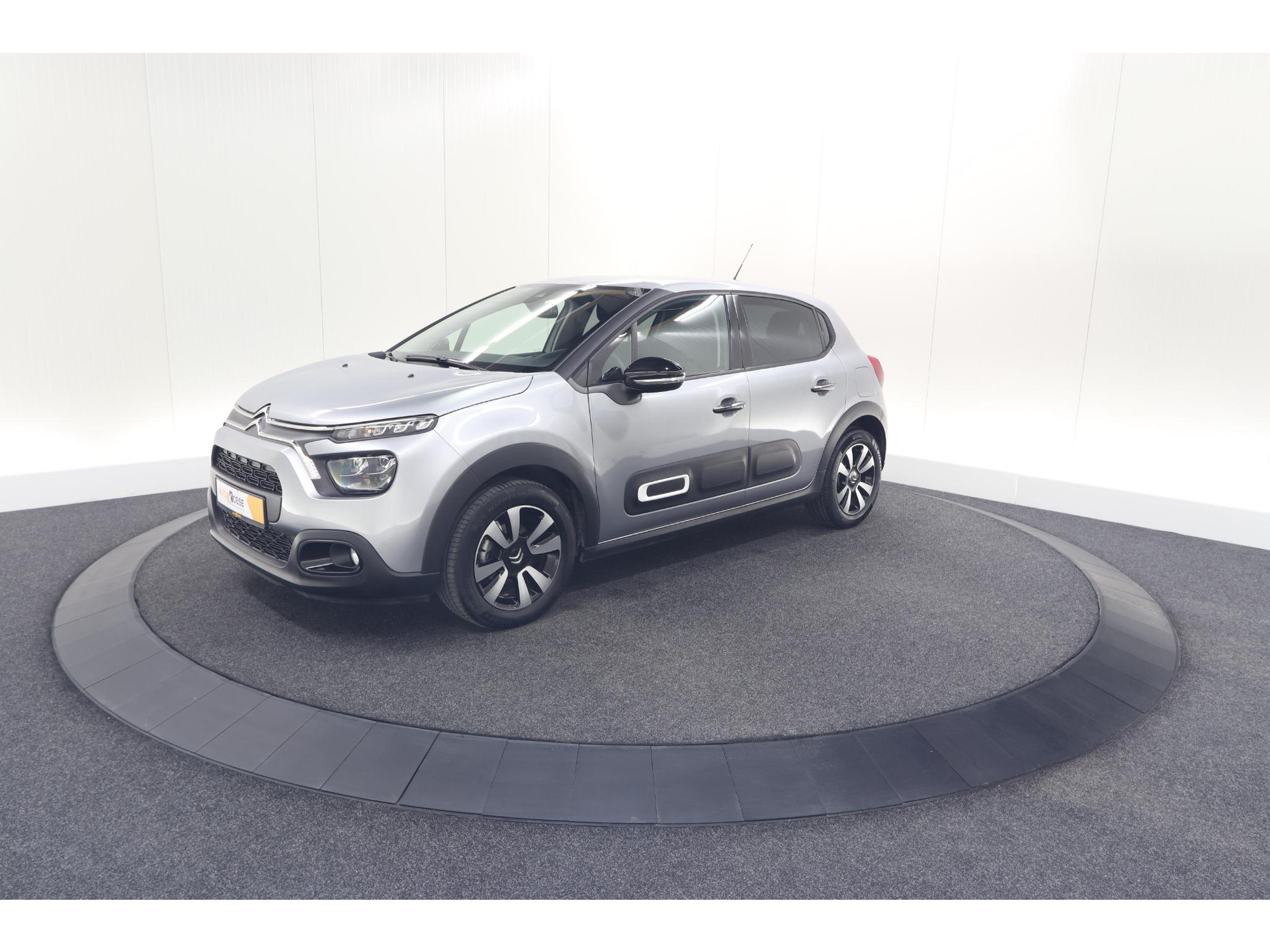 Citroen C3 PureTech 110 Max | Keyless entry/start | Camera | Navigatie | Parkeersensoren | Apple Carplay