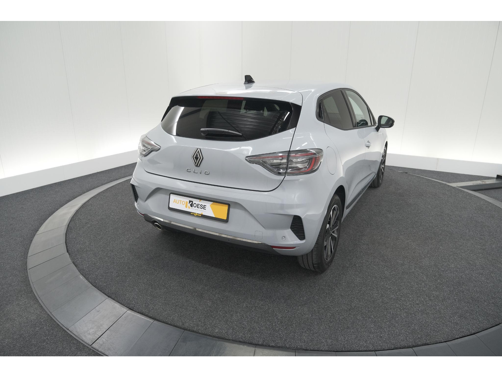 Renault Clio TCe 90 GPF techno | 360 Camera | Adaptieve Cruise Control | Navigatie | 9.3 Inch Groot Scherm
