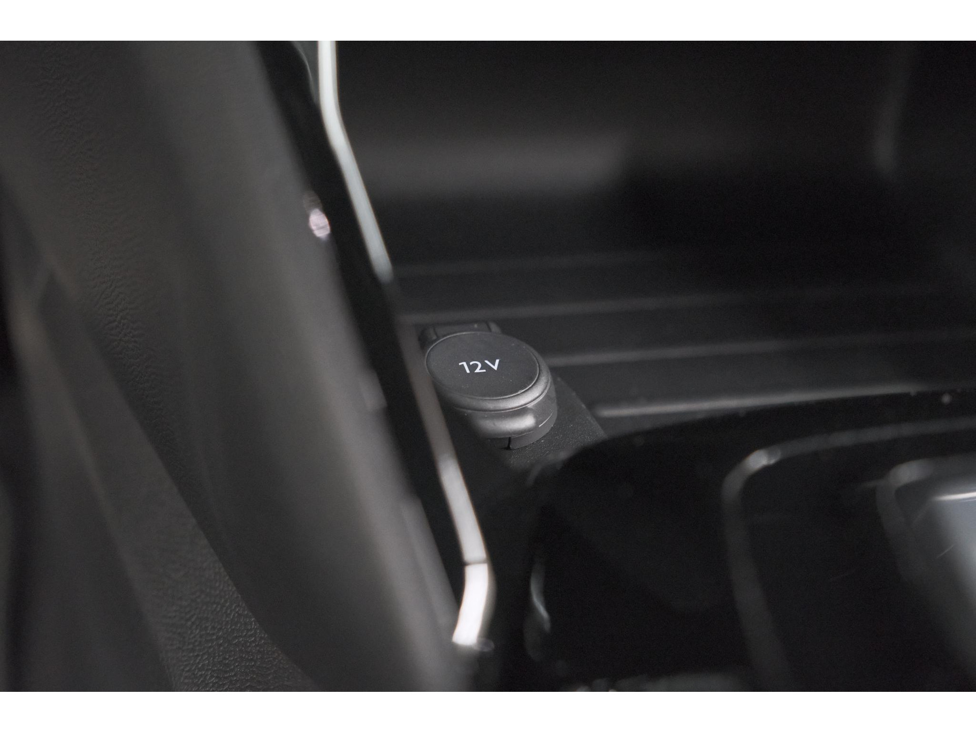 Peugeot e-2008 EV GT Avantage 54 kWh | 360 Camera | Massage Functie | Dodehoekdetectie | Stoelverwarming