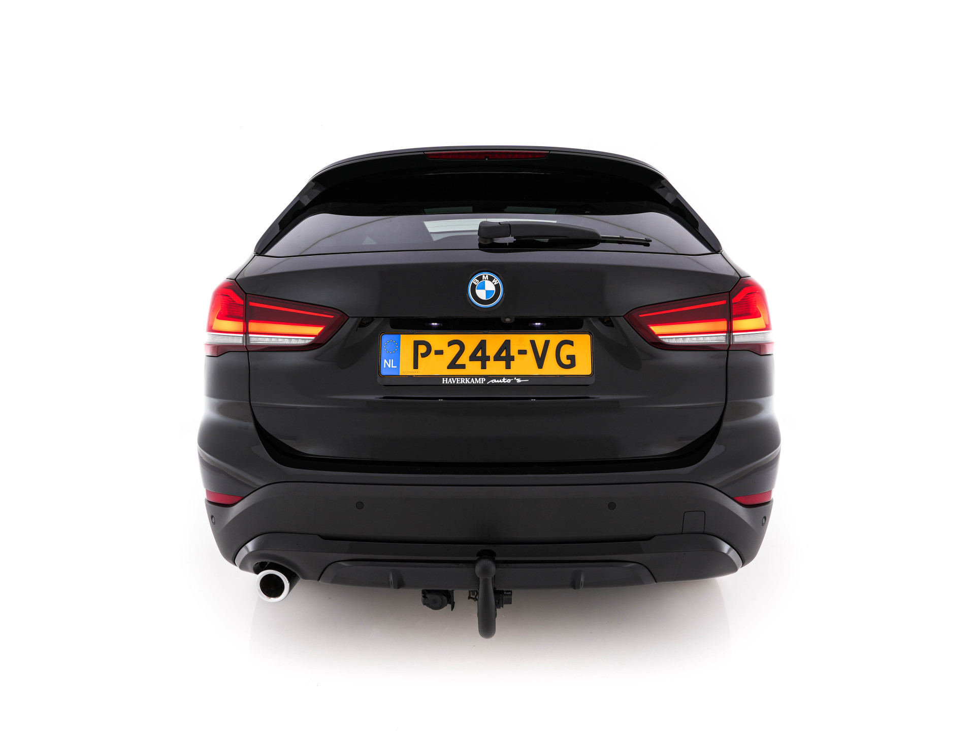 BMW X1 xDrive25e Sportline Business Edition Plus (Plug-In) (INCL-BTW) Aut. *PANO | LEATHER | FULL-LED | HEATED-SPORTSEATS | HIFI-SYSTEM | CAMERA | PRIVACYGLASS | NAVI-FULLMAP | ECC | HEAD-UP | PDC | KEYLESS | DAB | CRUISE | TOWBAR | AMBIENTLIGHT | 18