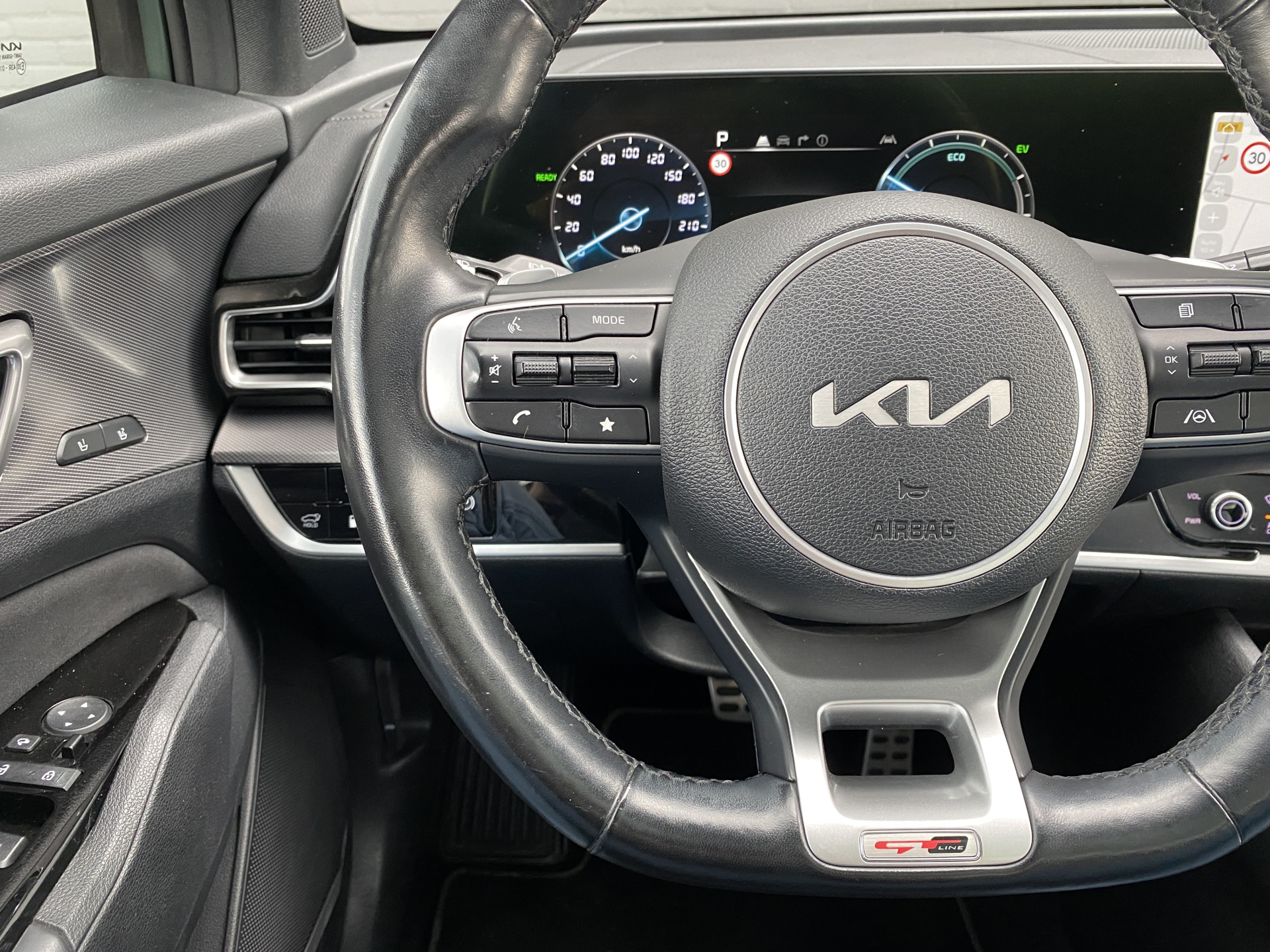 Kia Sportage 1.6 T-GDi Plug-in Hybrid AWD GT-PlusLine | dealer onderh. | panoramadak | trekhaak | leder interieur | navigatie