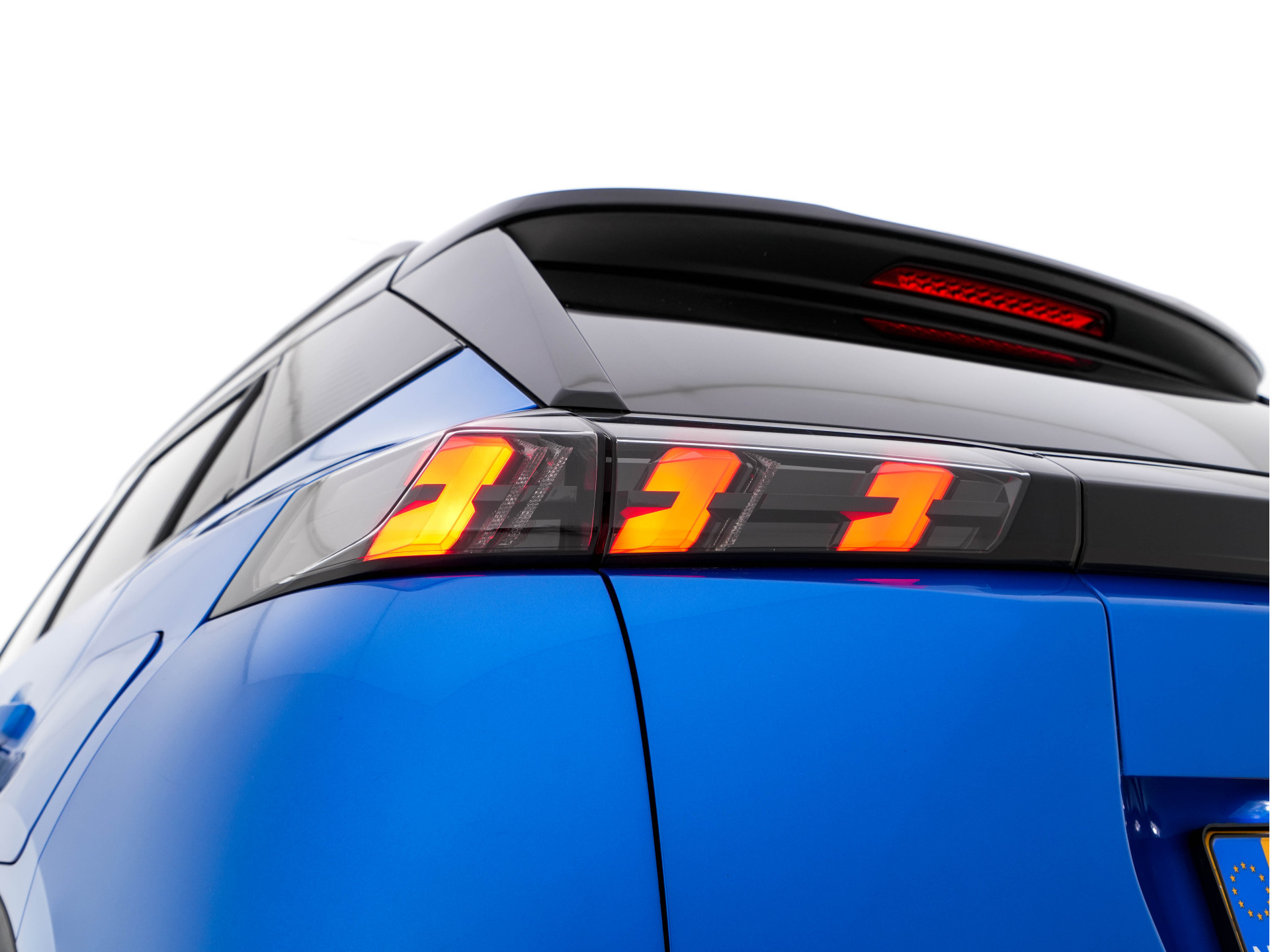 Peugeot e-2008 EV GT 50 kWh {SOH-91%} (INCL-BTW) Aut. *PANO | ADAPT.CRUISE | DIGI-COCKPIT | FULL-LED | BLIS | KEYLESS | MICROFIBRE-LEATHER | CAMERA | CARPLAY | CCS-FASTLOADER | DAB+ | NAVI-FULLMAP | ECC | PDC | SPORT-SEATS | ...