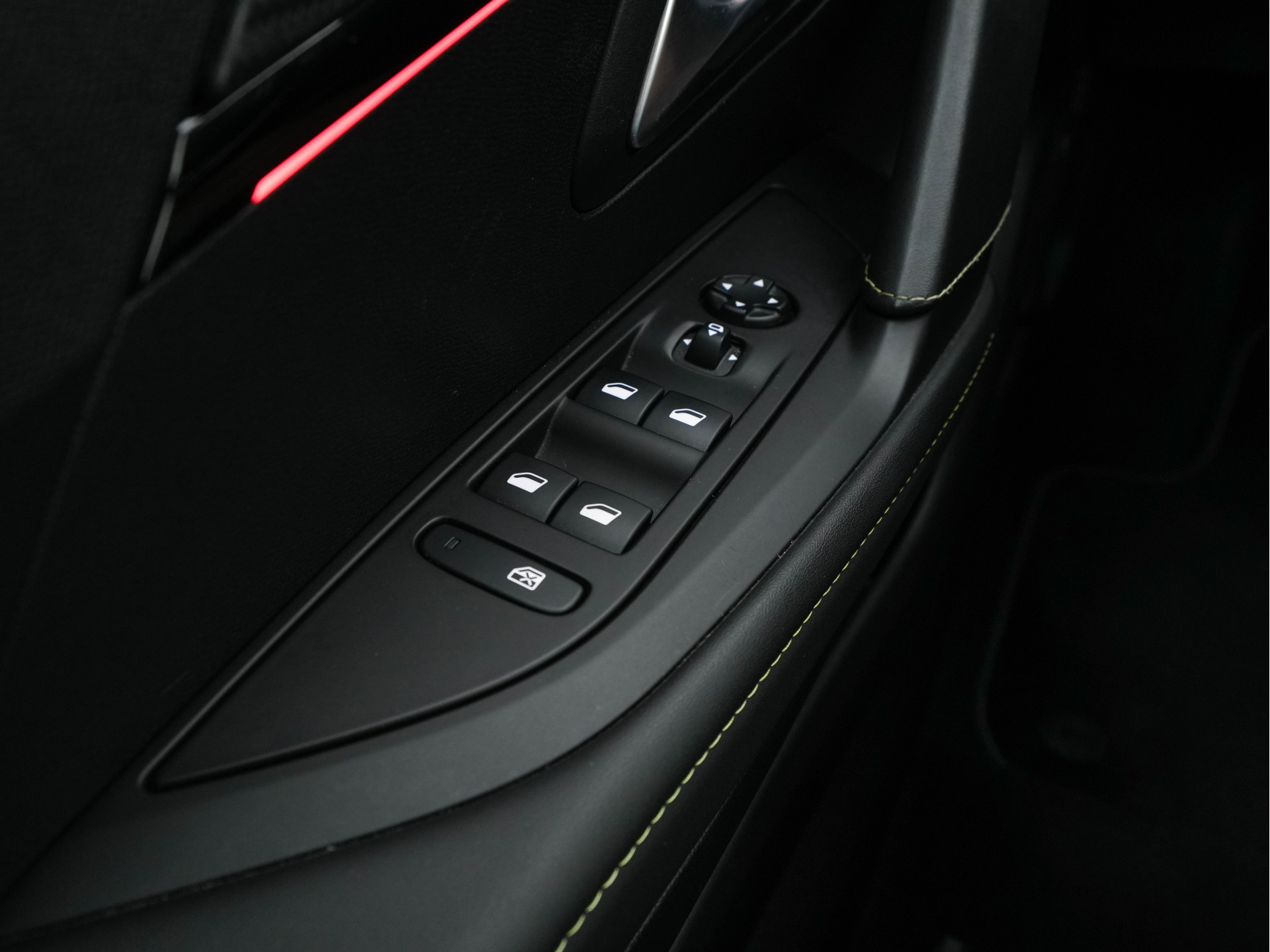 Peugeot e-208 EV GT-Line 350 50 kWh [ 3-Fase ] {SOH-90%} (INCL-BTW) *FULL-LED | DIGI-COCKPIT | BLINDSPOT | CAMERA | LEATHER-ALCANTARA | NAVI-FULLMAP | LANE-ASSIST | KEYLESS | DAB | CCS-FASTLOADER | HEATED-SPORTSEATS | AMBIENT-LIGHT | 17"ALU*