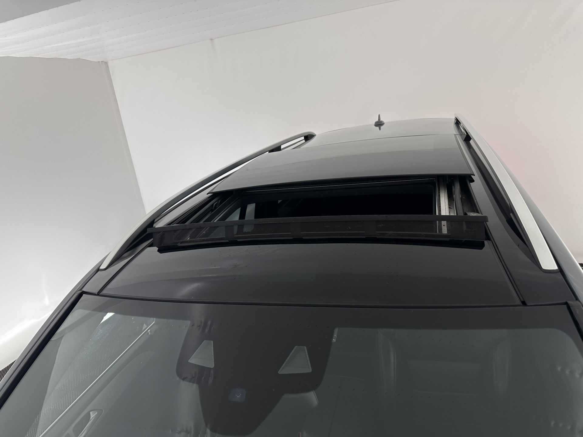 Mercedes-Benz GLS 350 d 4MATIC AMG-Line [ 7-Pers ] *PANO | LEATHER | FULL-LED | DISTRONIC | NAVI-FULLMAP | HEAT/COLD-COMFORTSEATS | BLINDSPOT | MEMORY-PACK | HARMAN/KARDON | TOPVIEW | KEYLESS | SHIFTPADDLES | PRIVACY-GLASS | TOWBAR | 21''ALU*