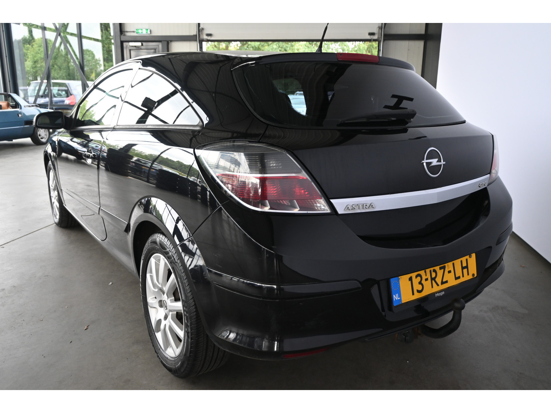 Opel Astra GTC 1.6 Sport Airco Cruise Control Trekhaak All in Prijs! Inruil Mogelijk!
