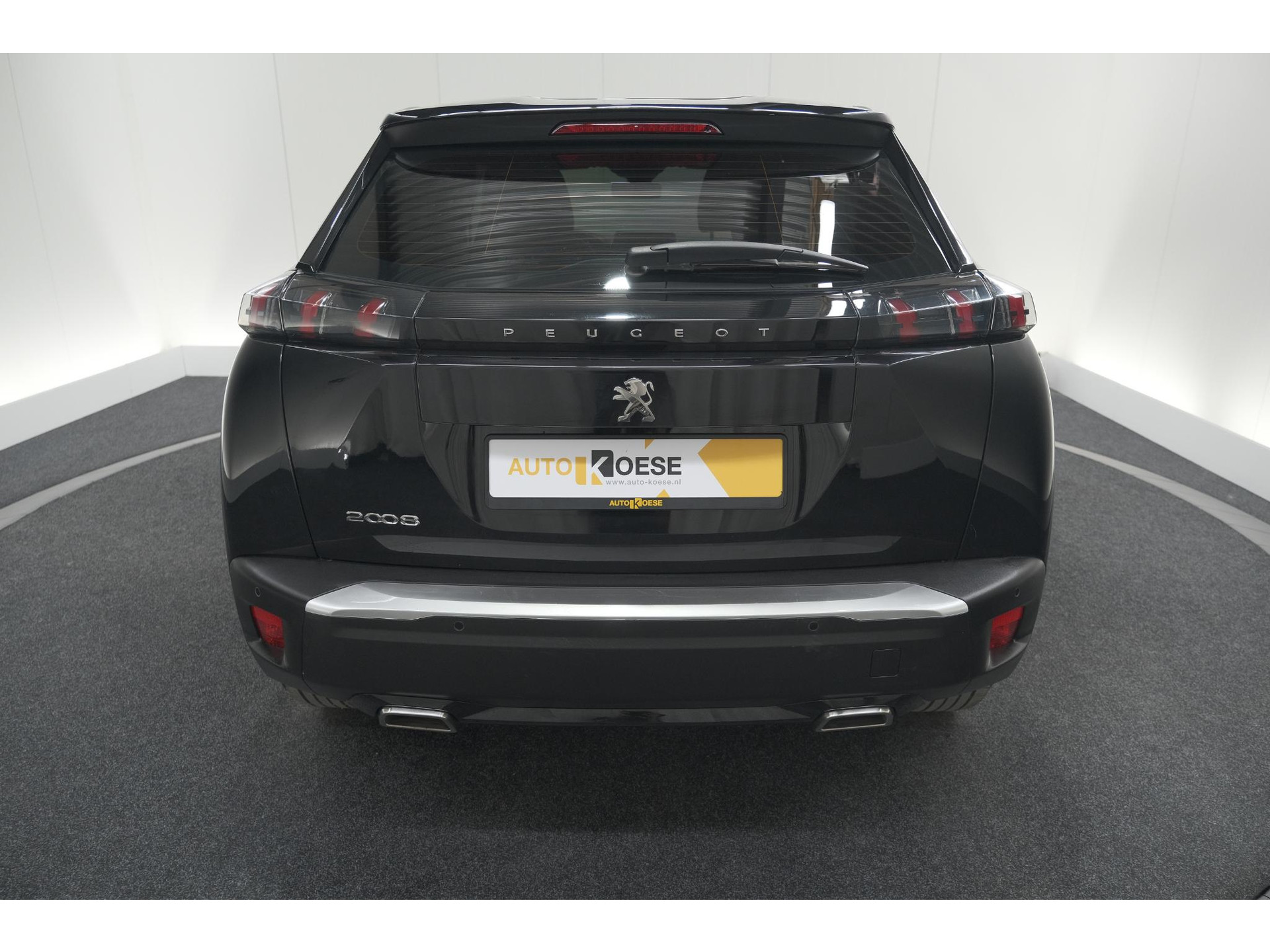 Peugeot 2008 PureTech 130 EAT8 Active Pack | Parkeersensoren | Apple CarPlay | Climate Control | Stoelverwarming