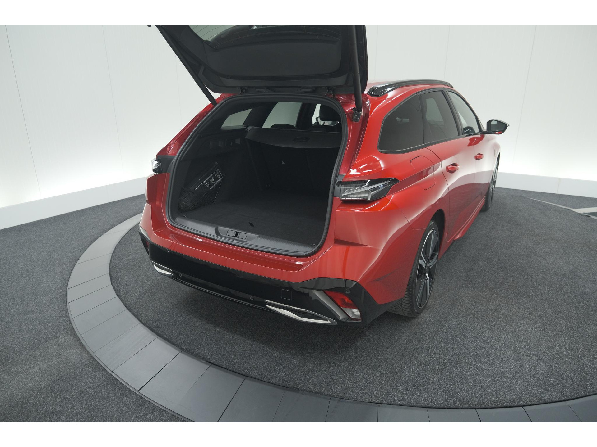 Peugeot 308 SW 1.6 Plug-in Hybrid 225 GT | FOCAL Audio | 360 Camera | Adaptieve Cruise Control | Apple Carplay | Voorruitverwarming