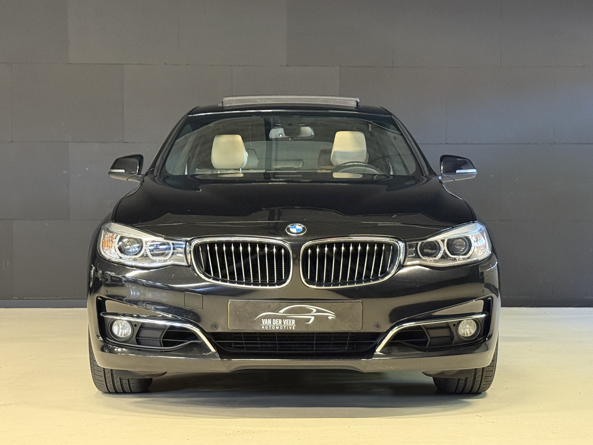 BMW 3-serie Gran Turismo 320i GT Luxury | Panoramadak | Leder | Carplay | Navi | Stoelverwarming
