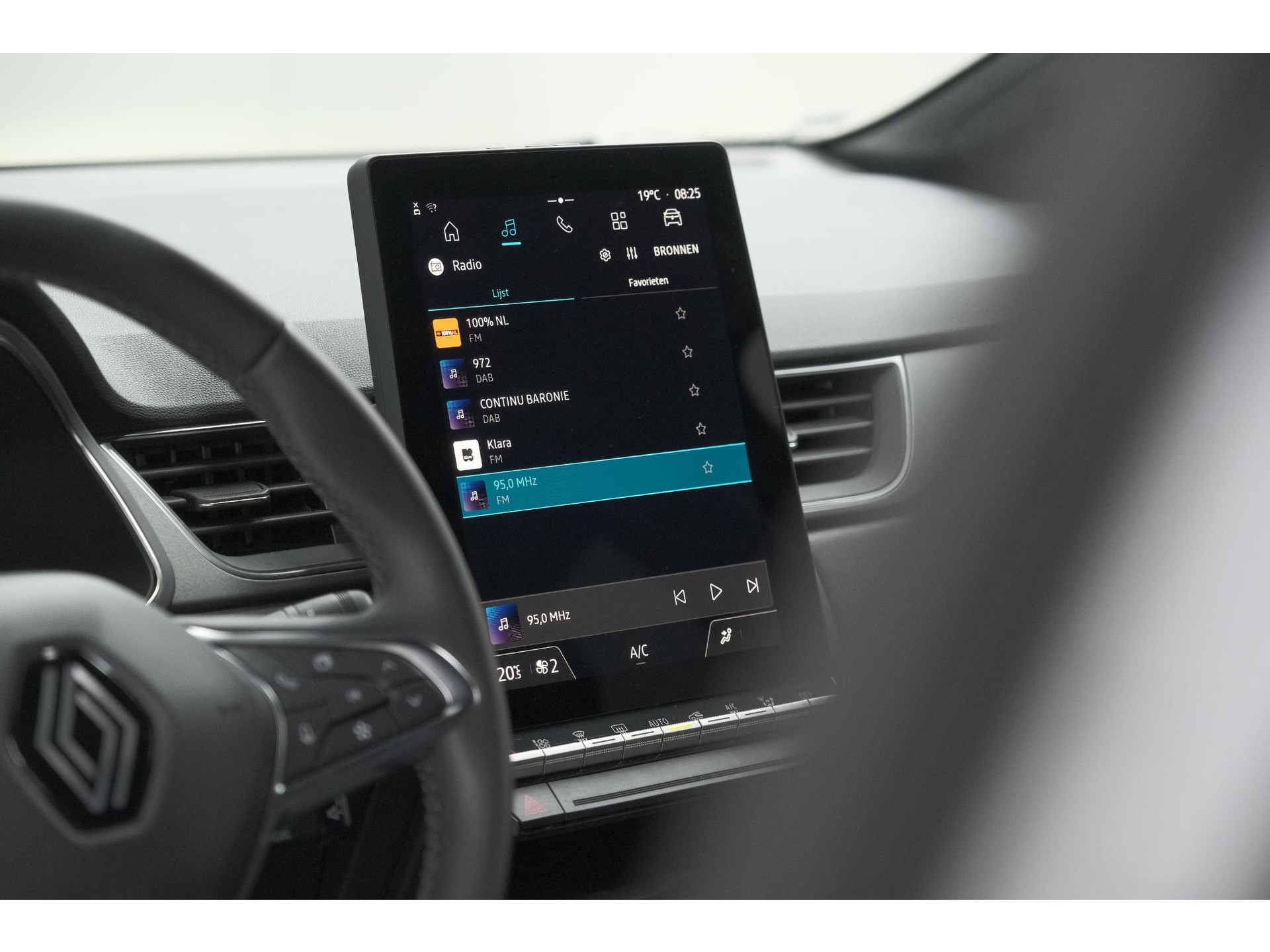 Renault Captur 1.6 E-Tech Full Hybrid 145 Techno | Camera | Navigatie | Apple Carplay | Parkeersensoren