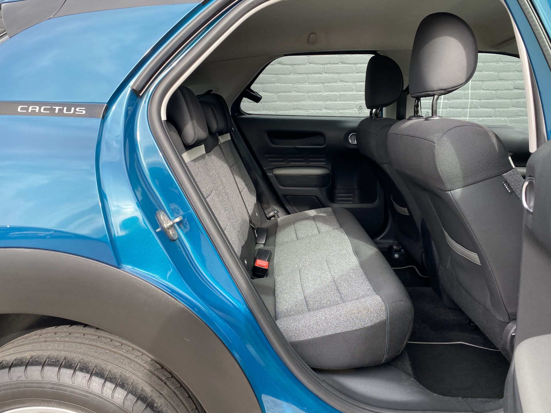 Citroën C4 Cactus 1.2 PureTech Business | navigatie | trekhaak | cruise control | parkeersensoren | apple carplay/android auto