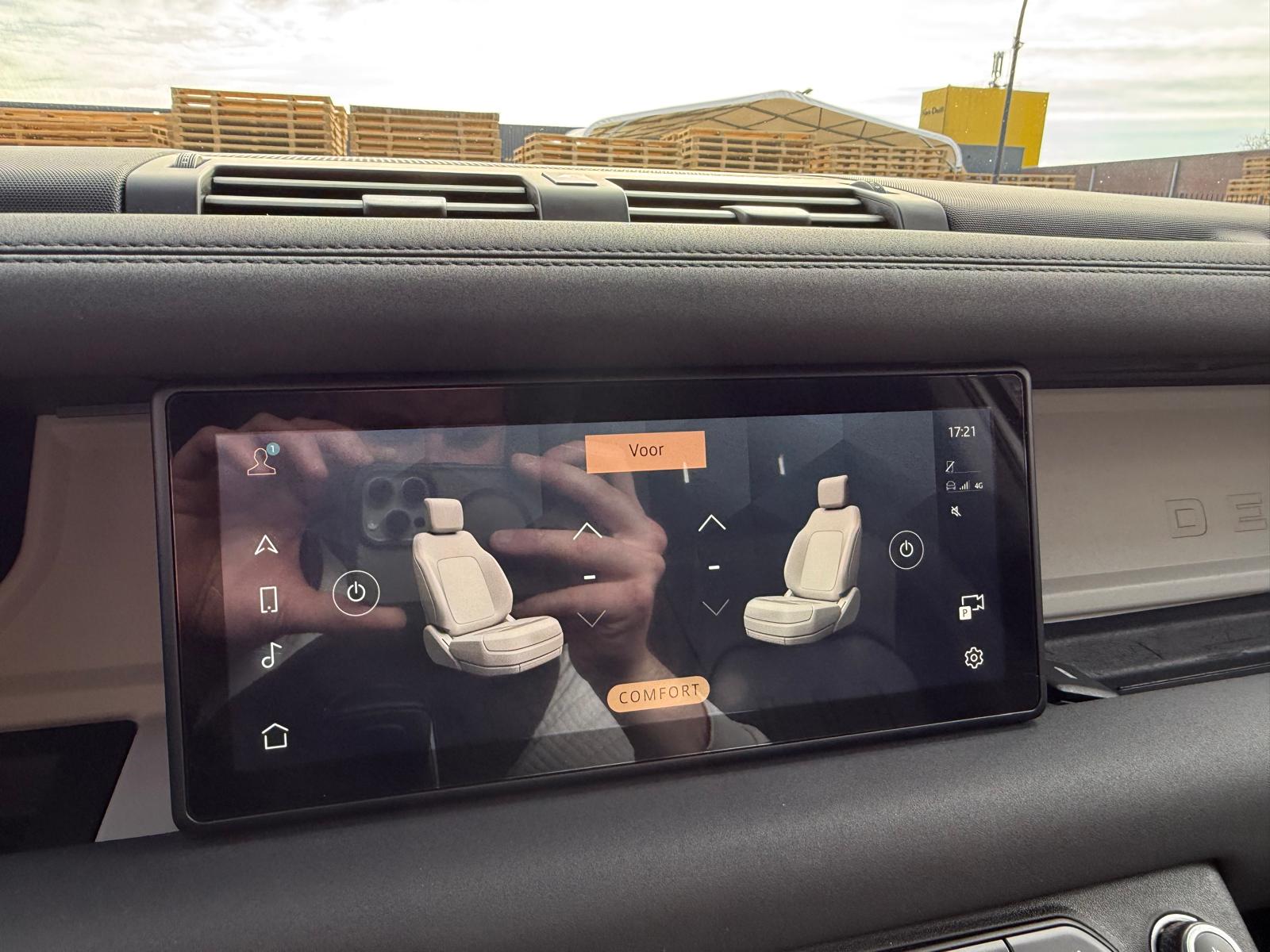 Land Rover Defender 2.0 D240 110 S | 3/6/12MND GARANTIE | GRIJSKENTEKEN| PANO | CRUISE | LED | CARPLAY | DAB | NAVI | LMV |