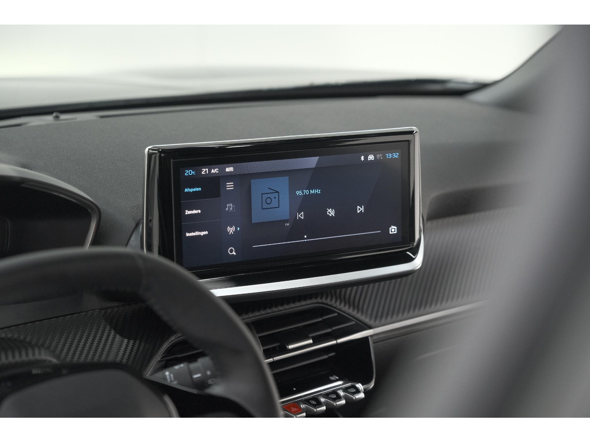Peugeot 2008 PureTech 100 Allure | Apple Carplay | Parkeersensoren | Climate Control | Cruise Control